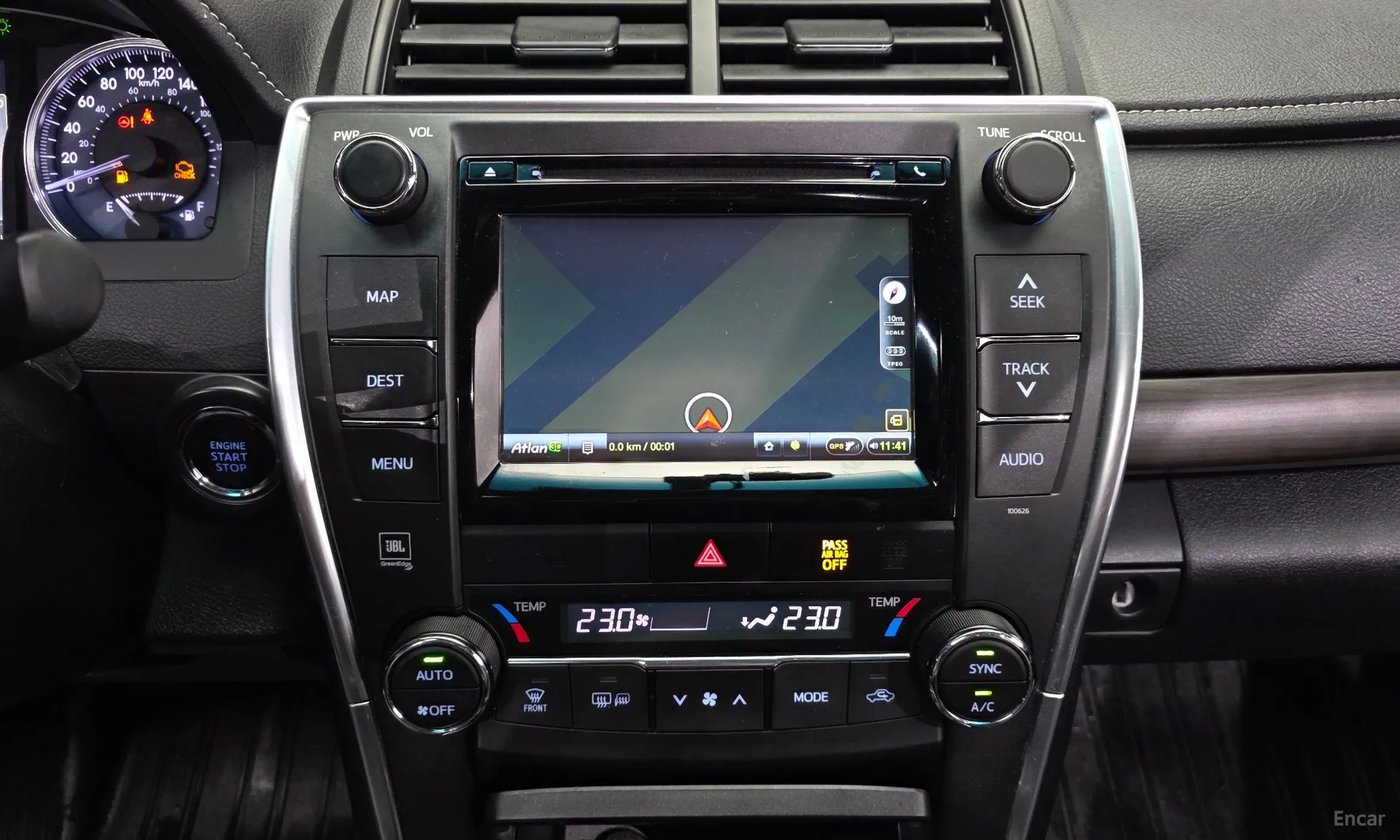 Toyota New Camry превью 14