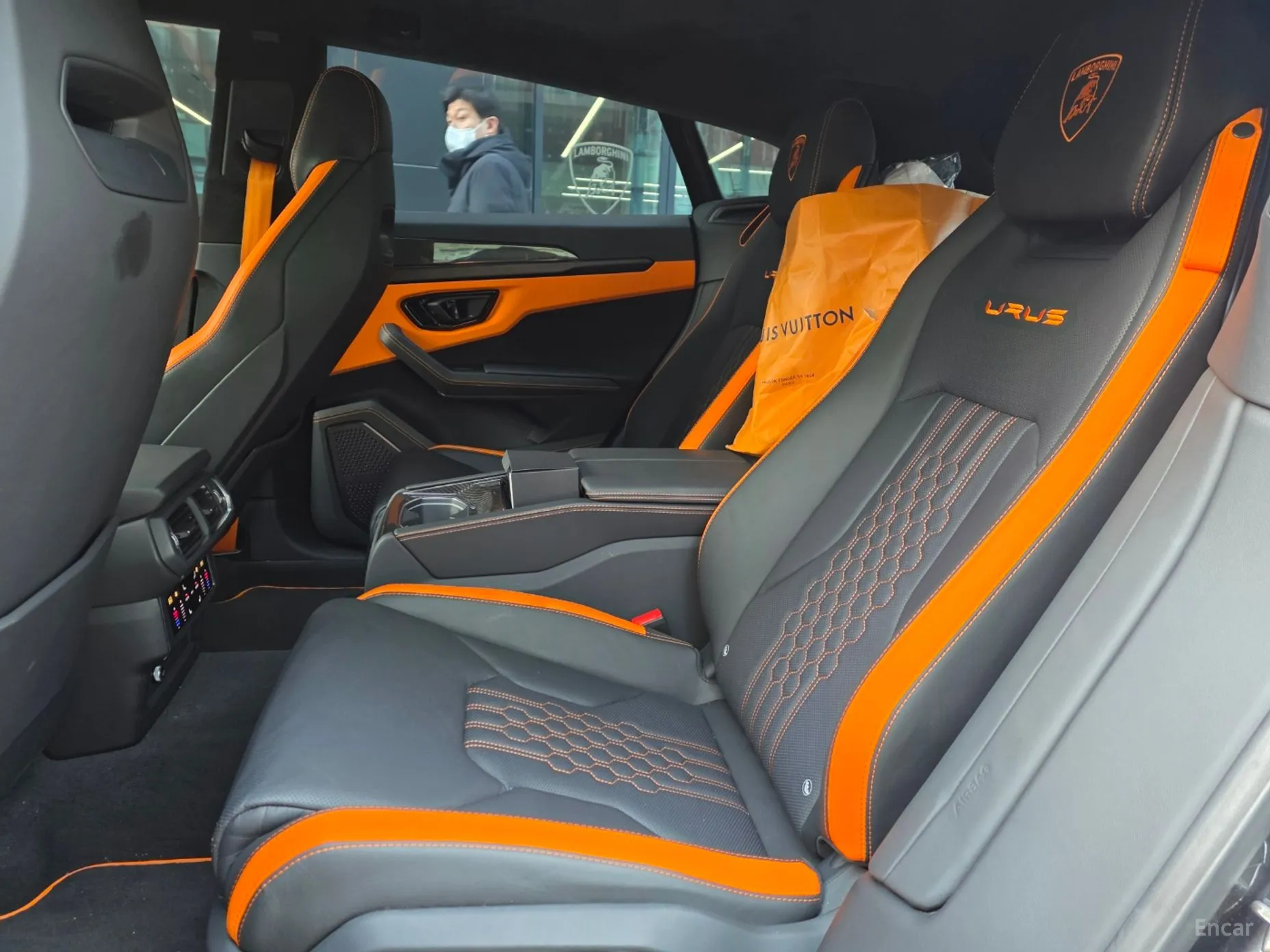Lamborghini Urus превью 10