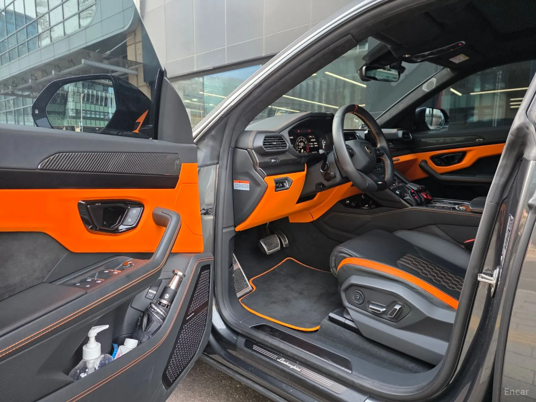 Lamborghini Urus превью 13