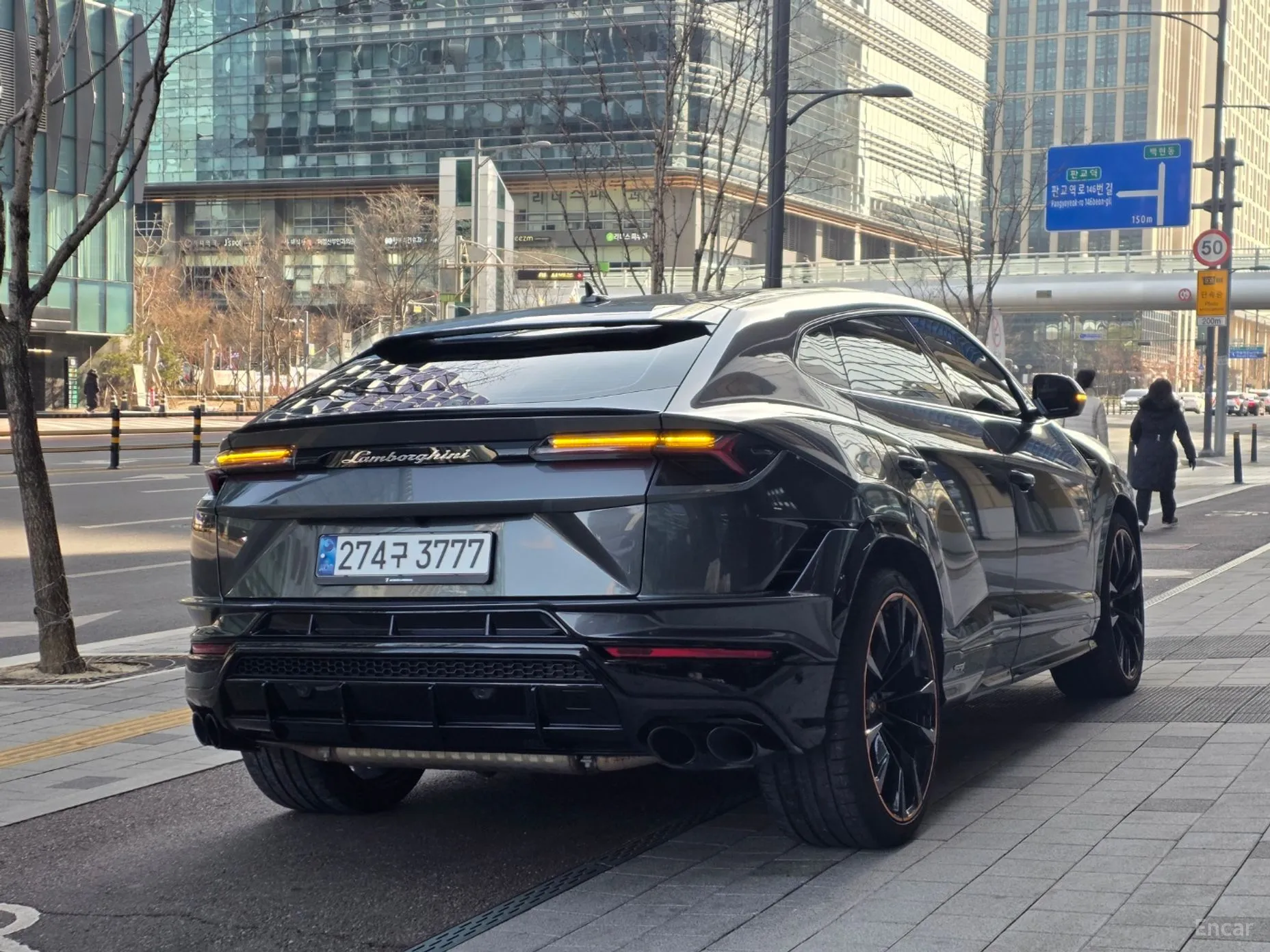 Lamborghini Urus превью 6