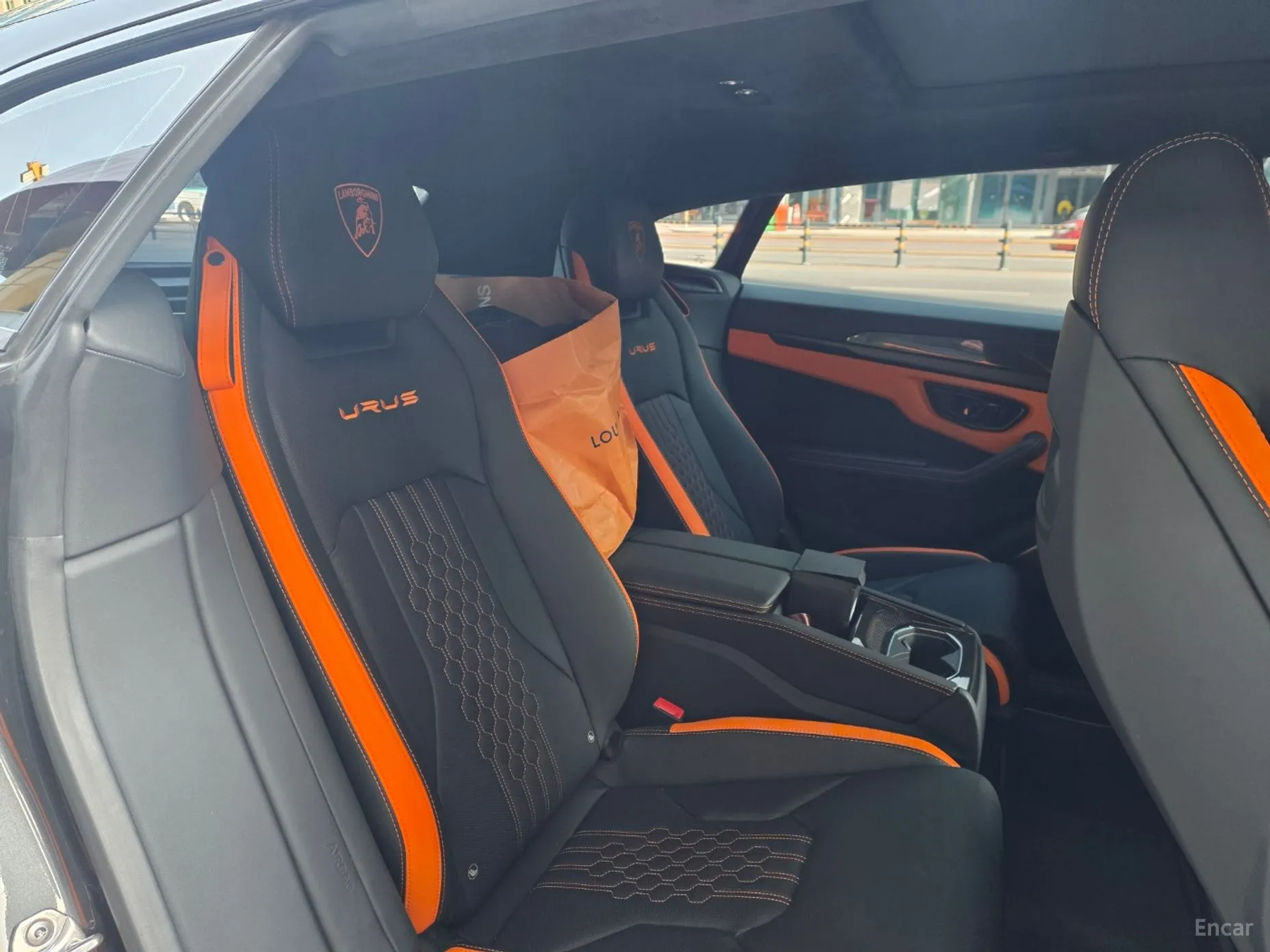 Lamborghini Urus превью 9