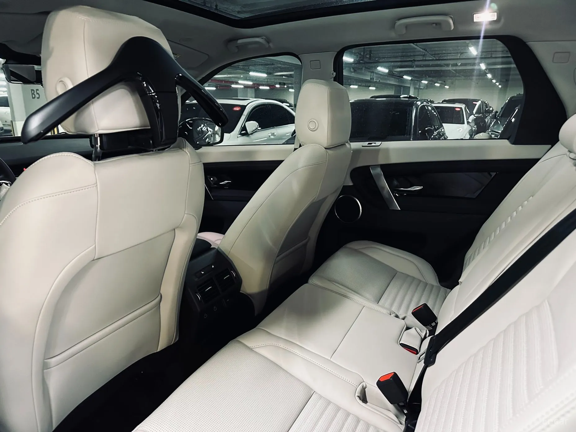 Land Rover Discovery Sports превью 11