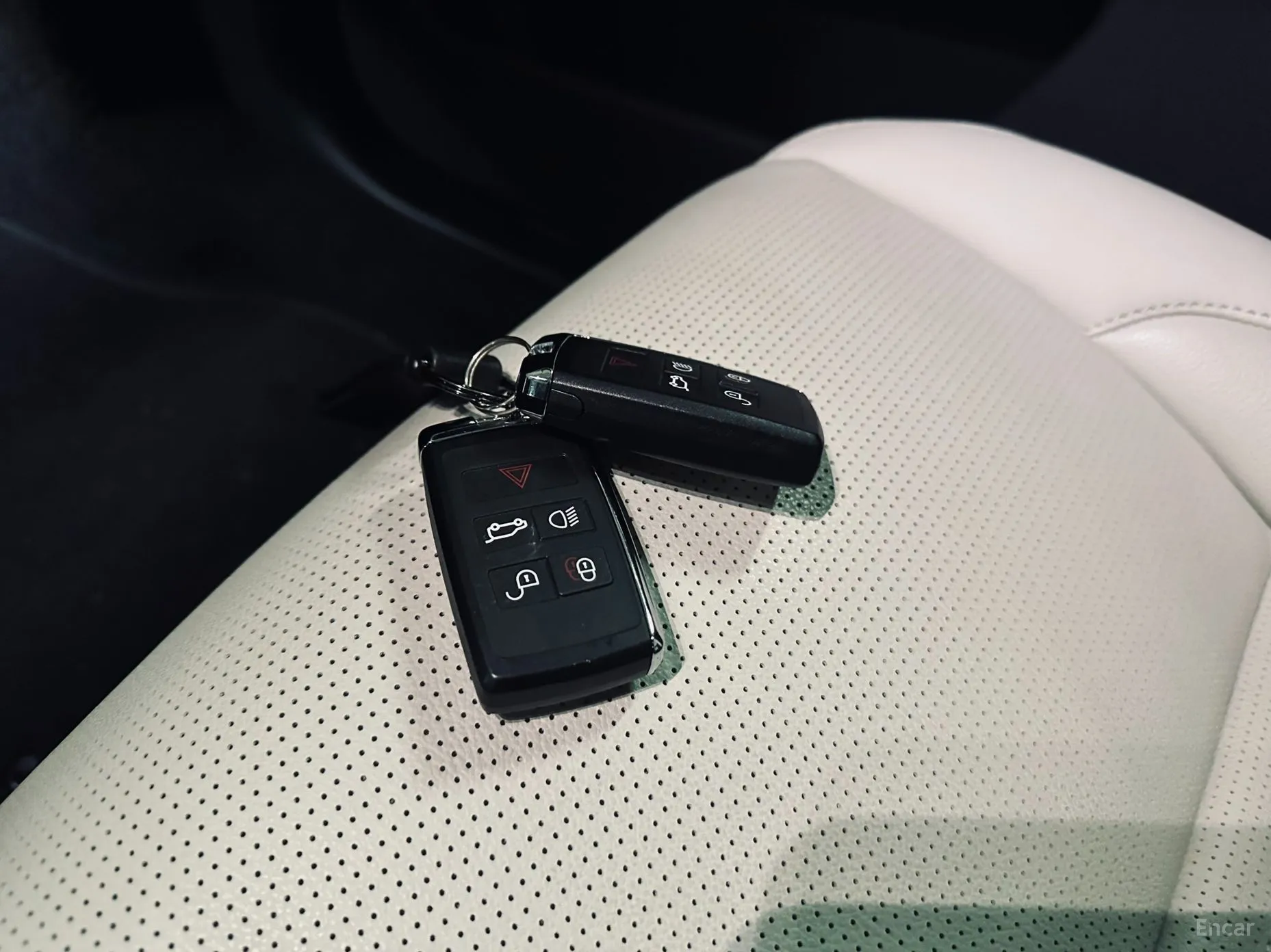 Land Rover Discovery Sports превью 14