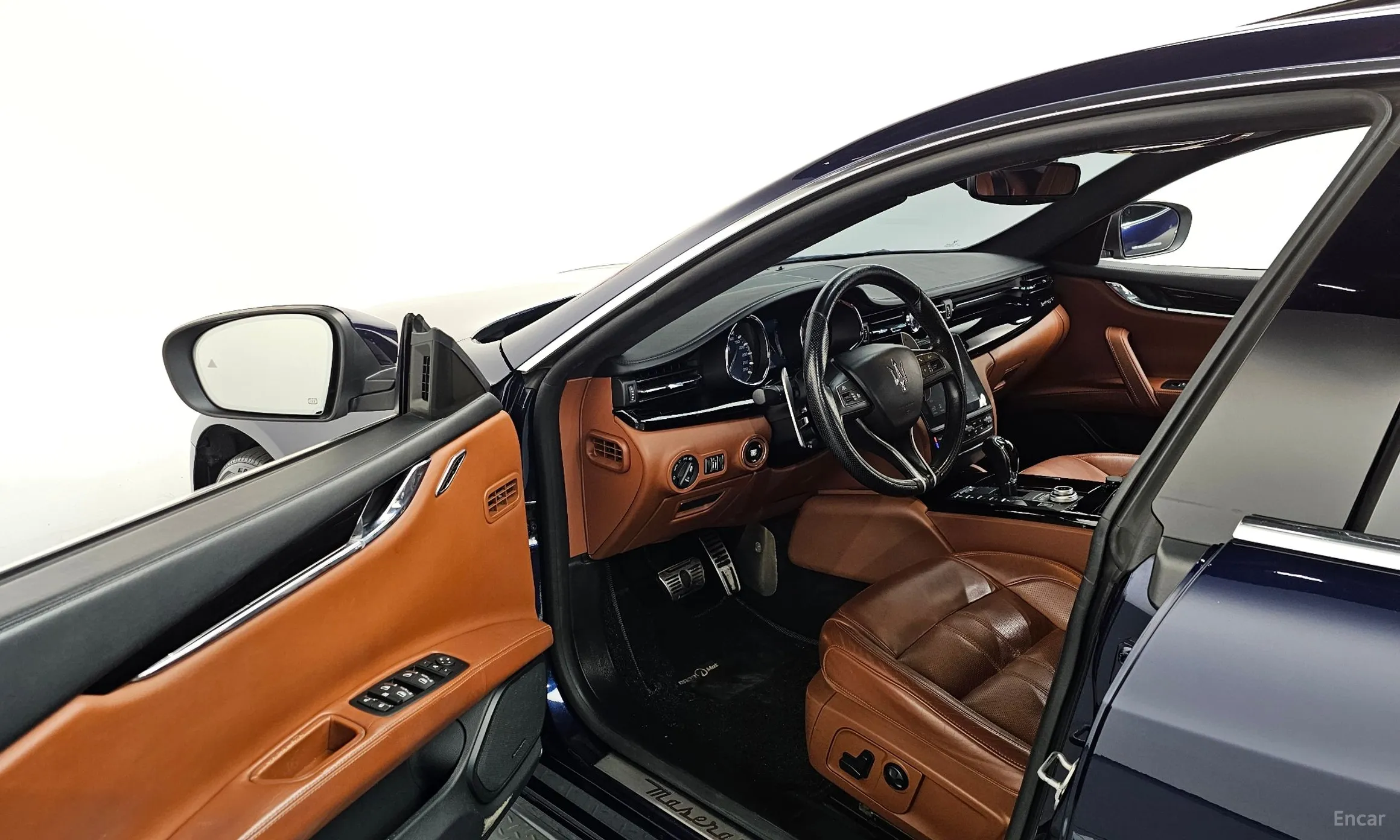 Maserati Quattroporte превью 10