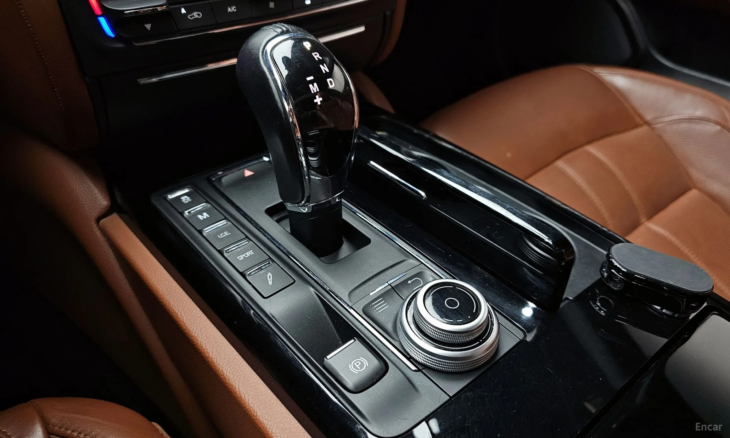 Maserati Quattroporte превью 9