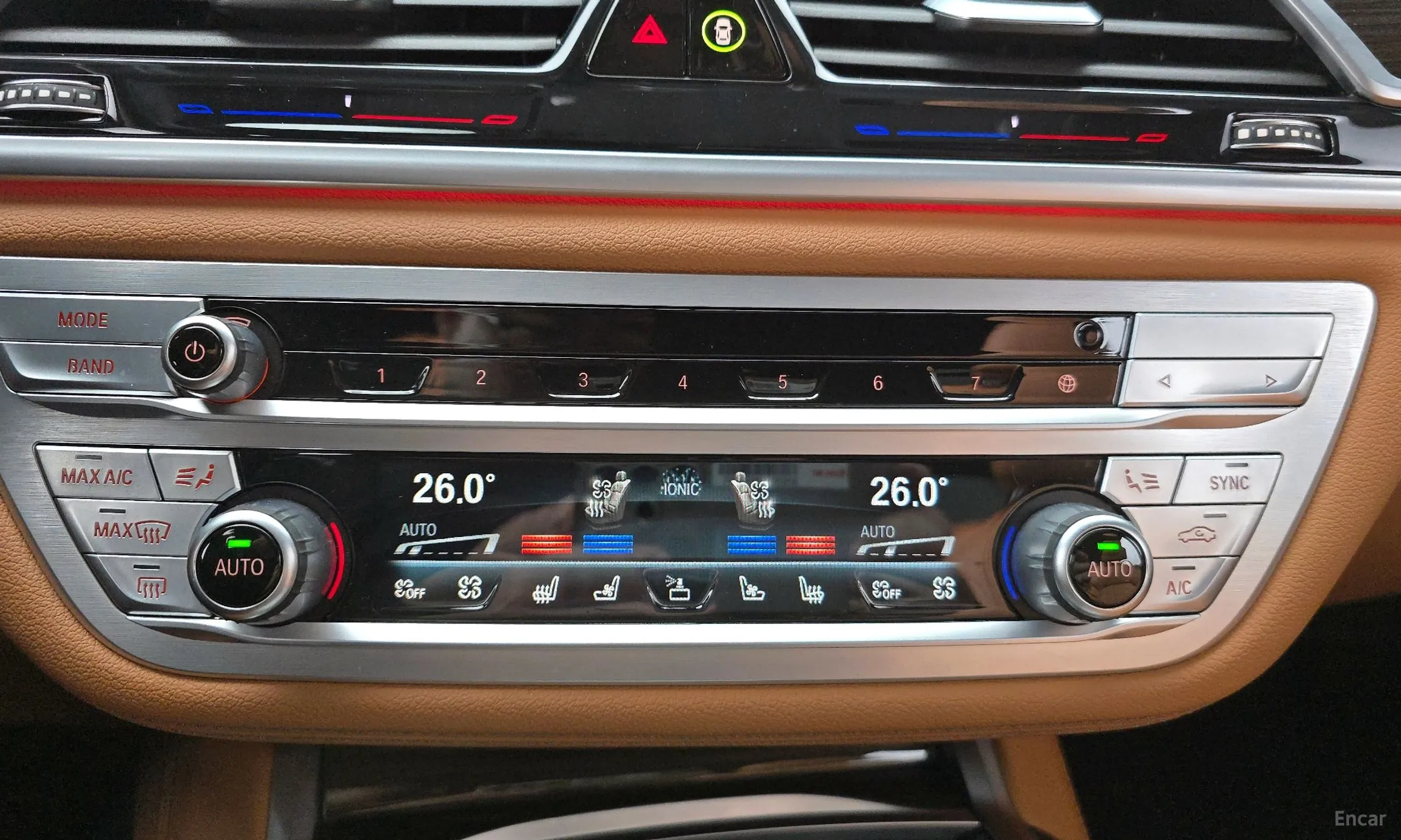 BMW 7 Series (G11) превью 17