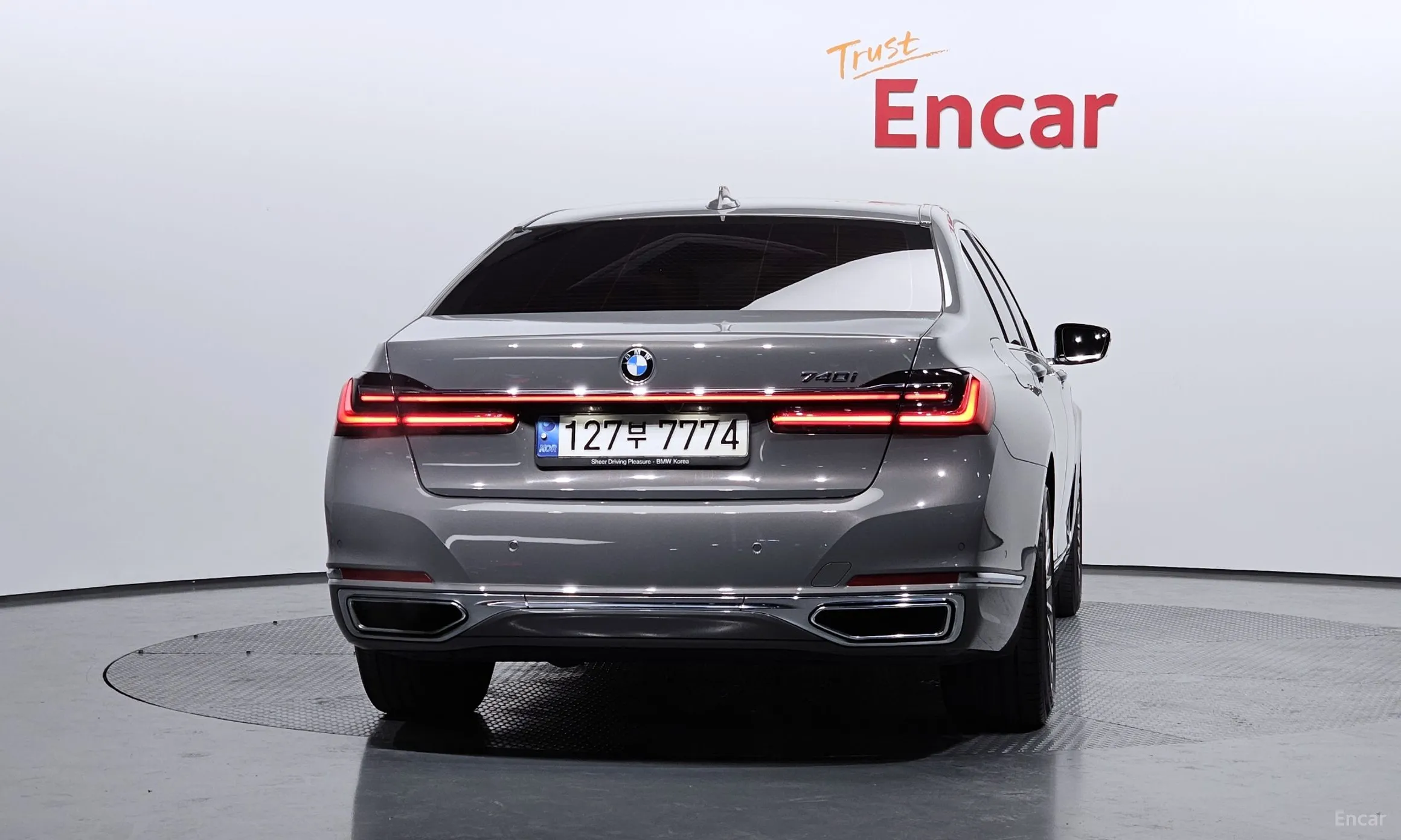 BMW 7 Series (G11) превью 4