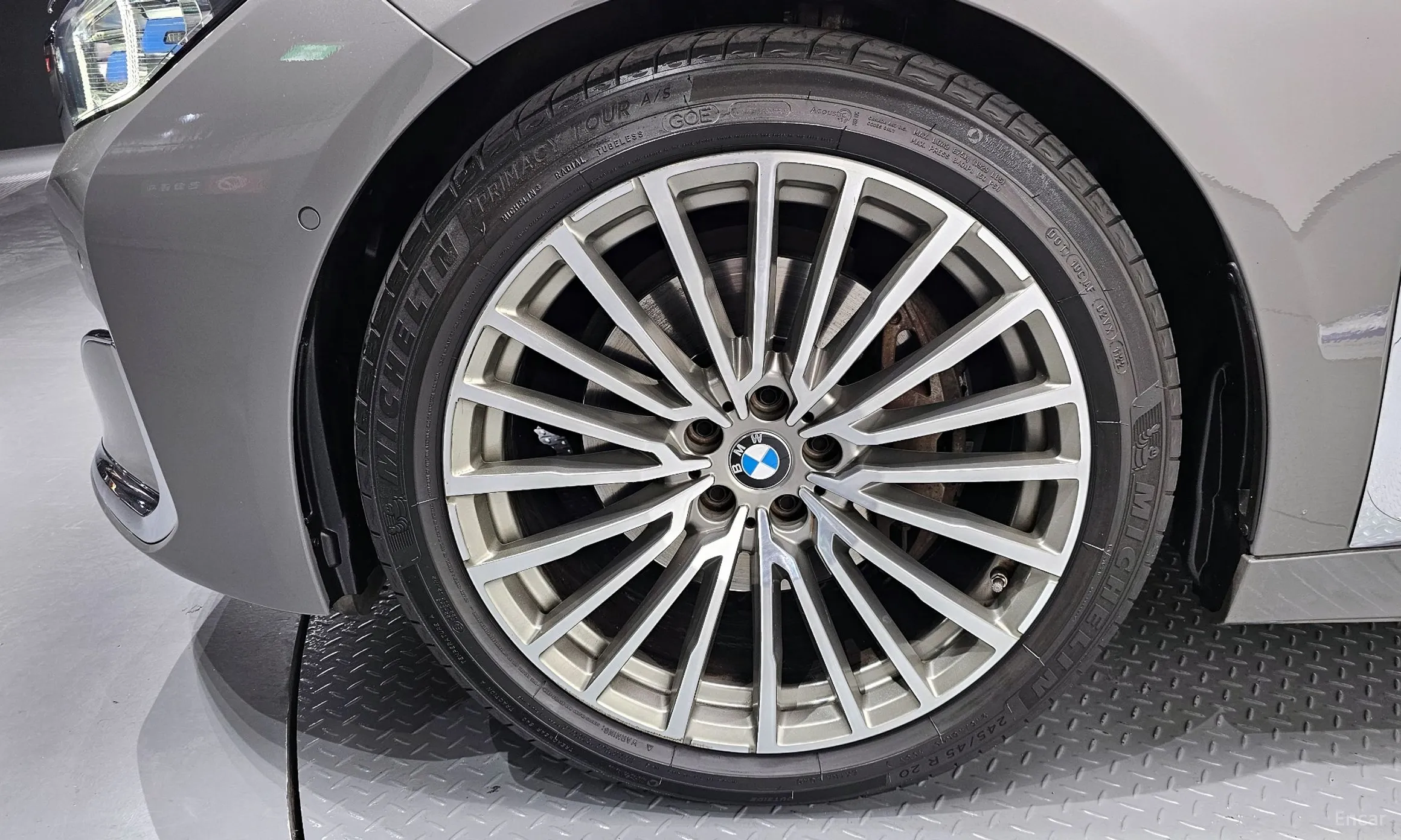 BMW 7 Series (G11) превью 5