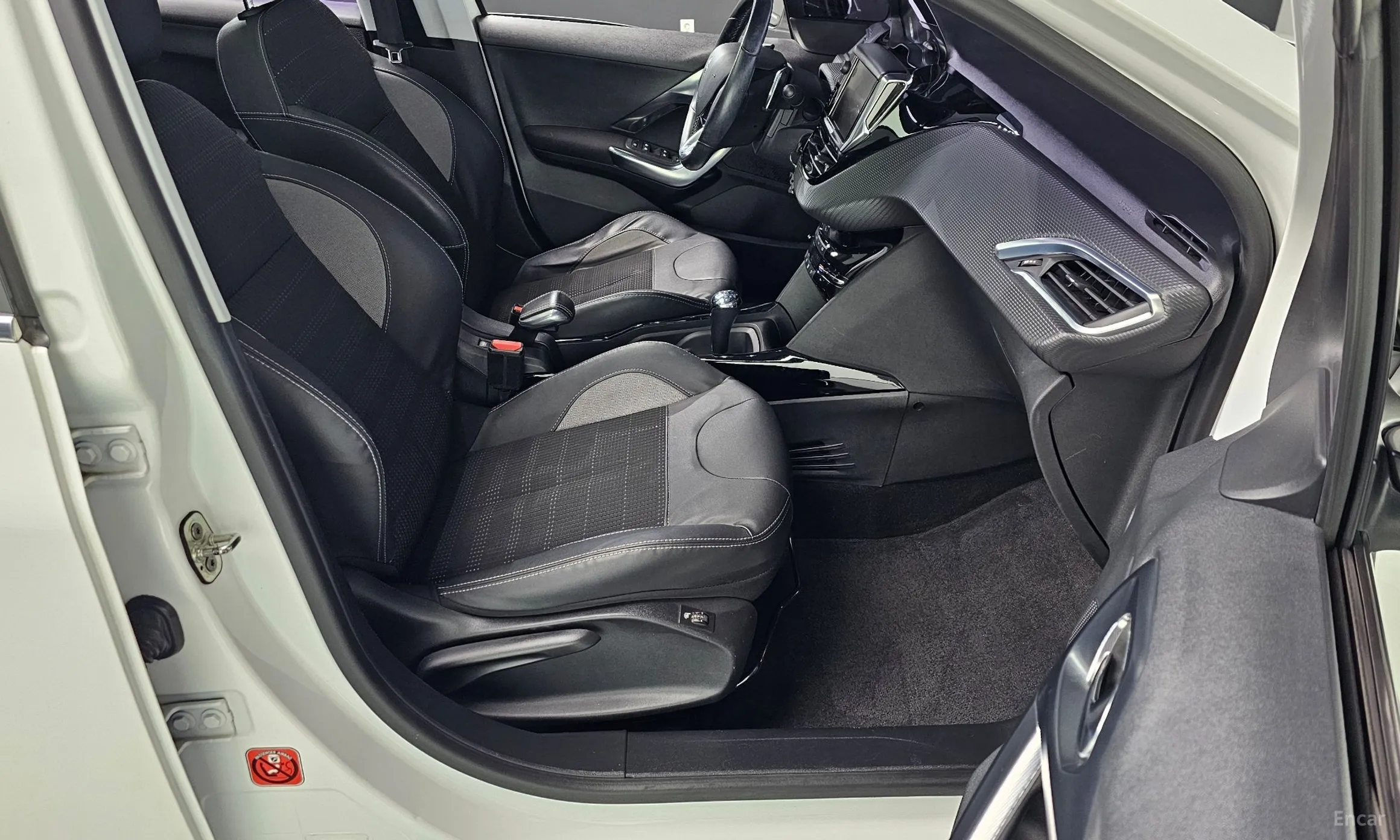 Peugeot 2008. превью 10