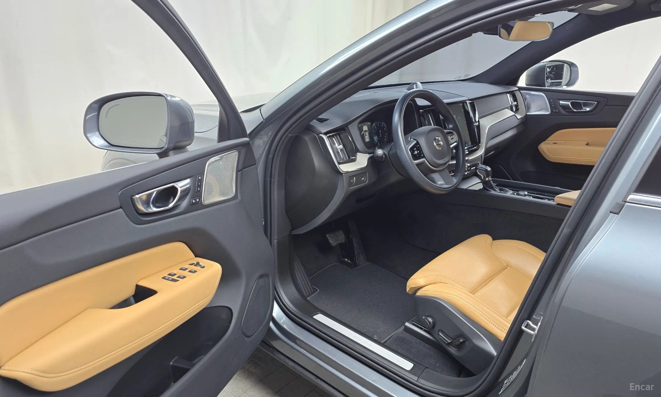 Volvo XC60 Gen 2 превью 10
