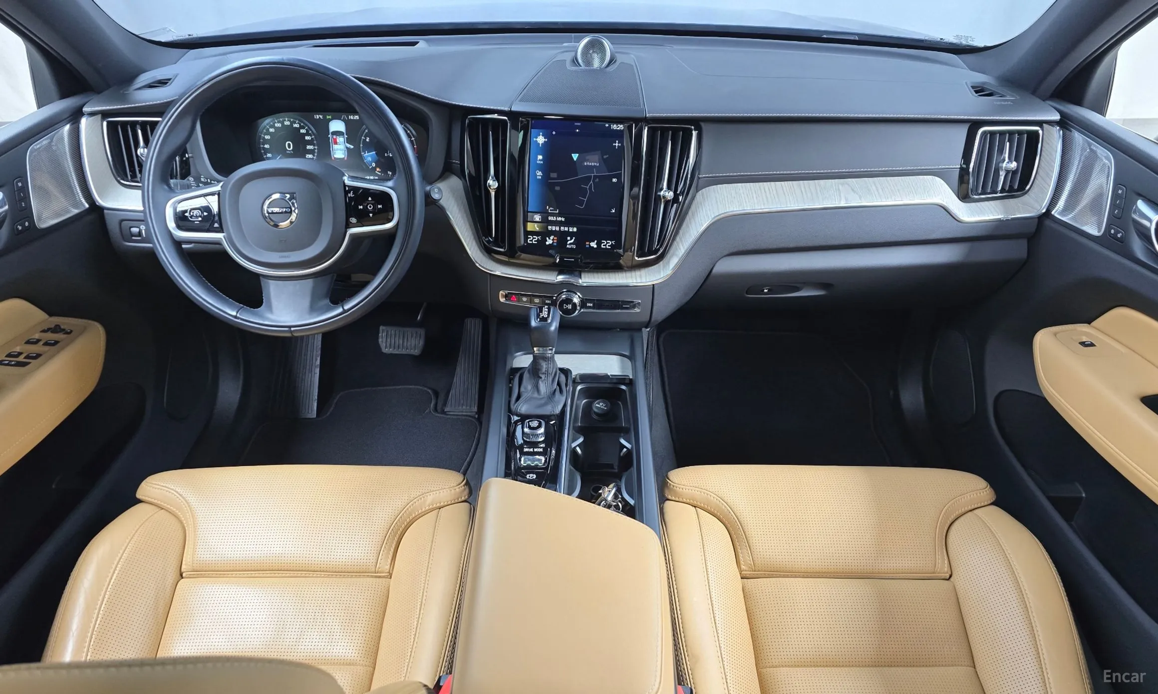 Volvo XC60 Gen 2 превью 7