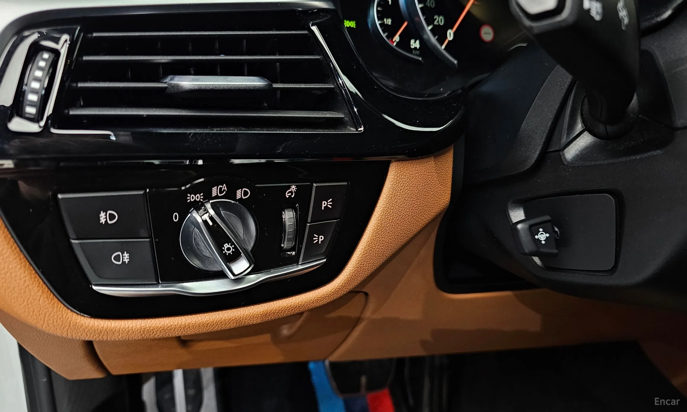 BMW 5 Series (G30) превью 13