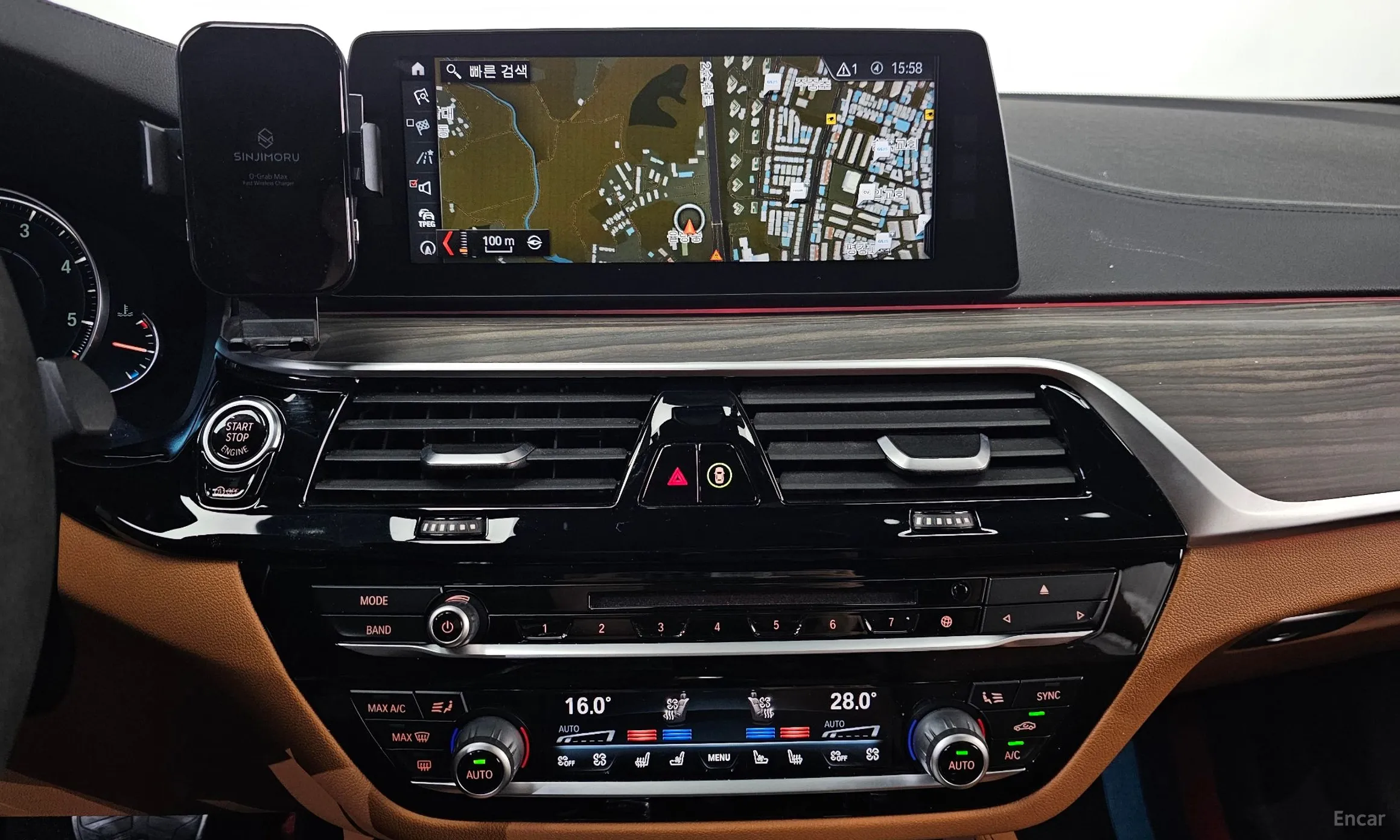 BMW 5 Series (G30) превью 16