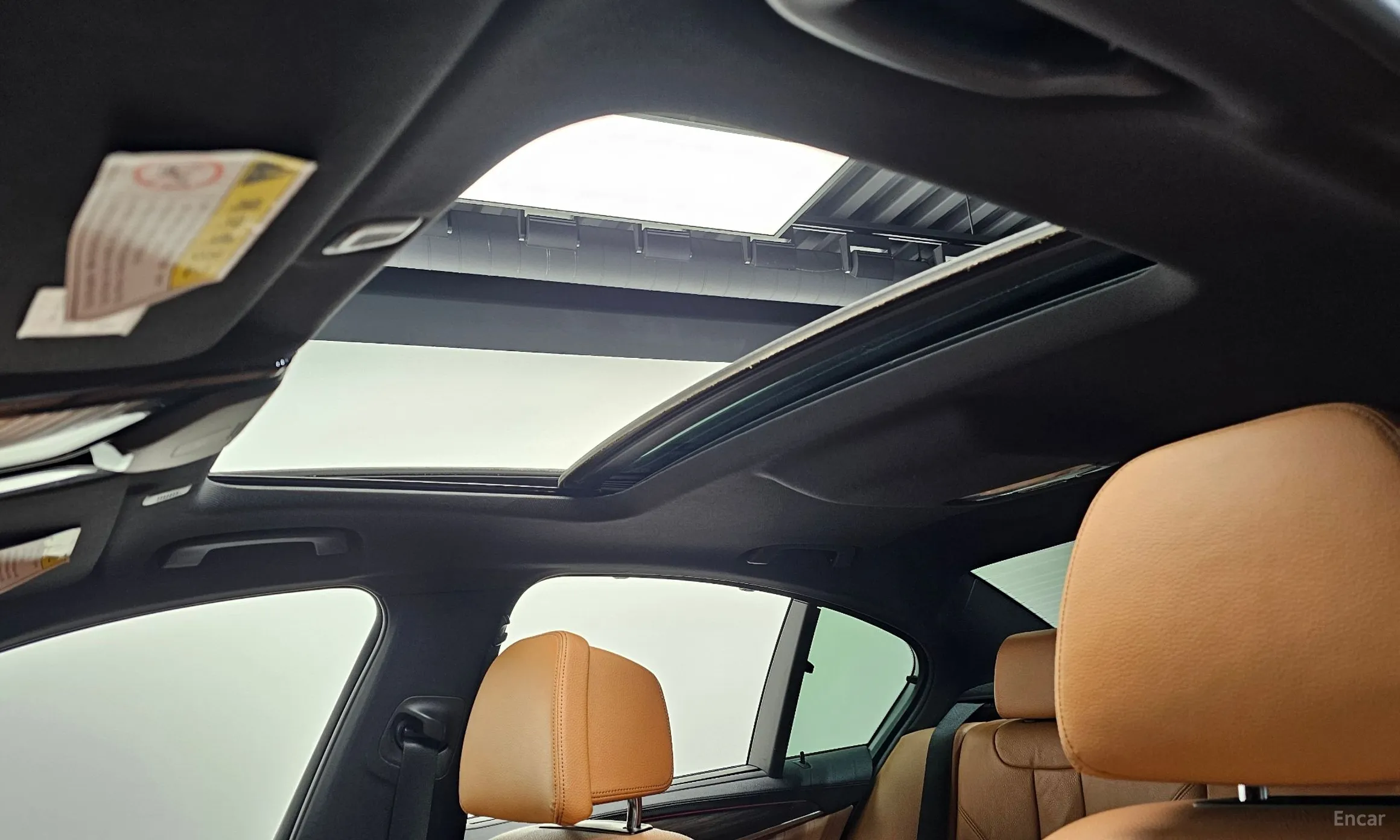 BMW 5 Series (G30) превью 19