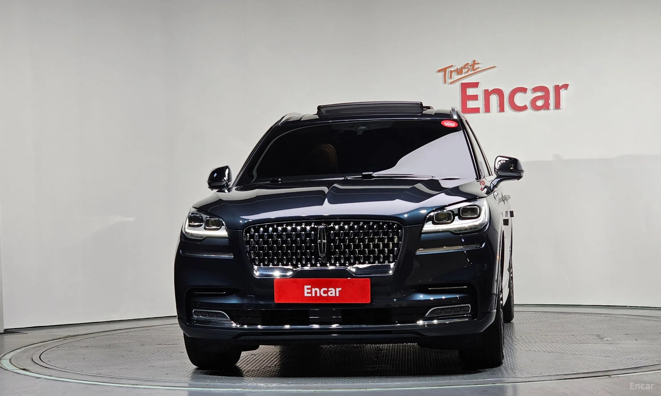 Lincoln Aviator 2nd Generation превью 3