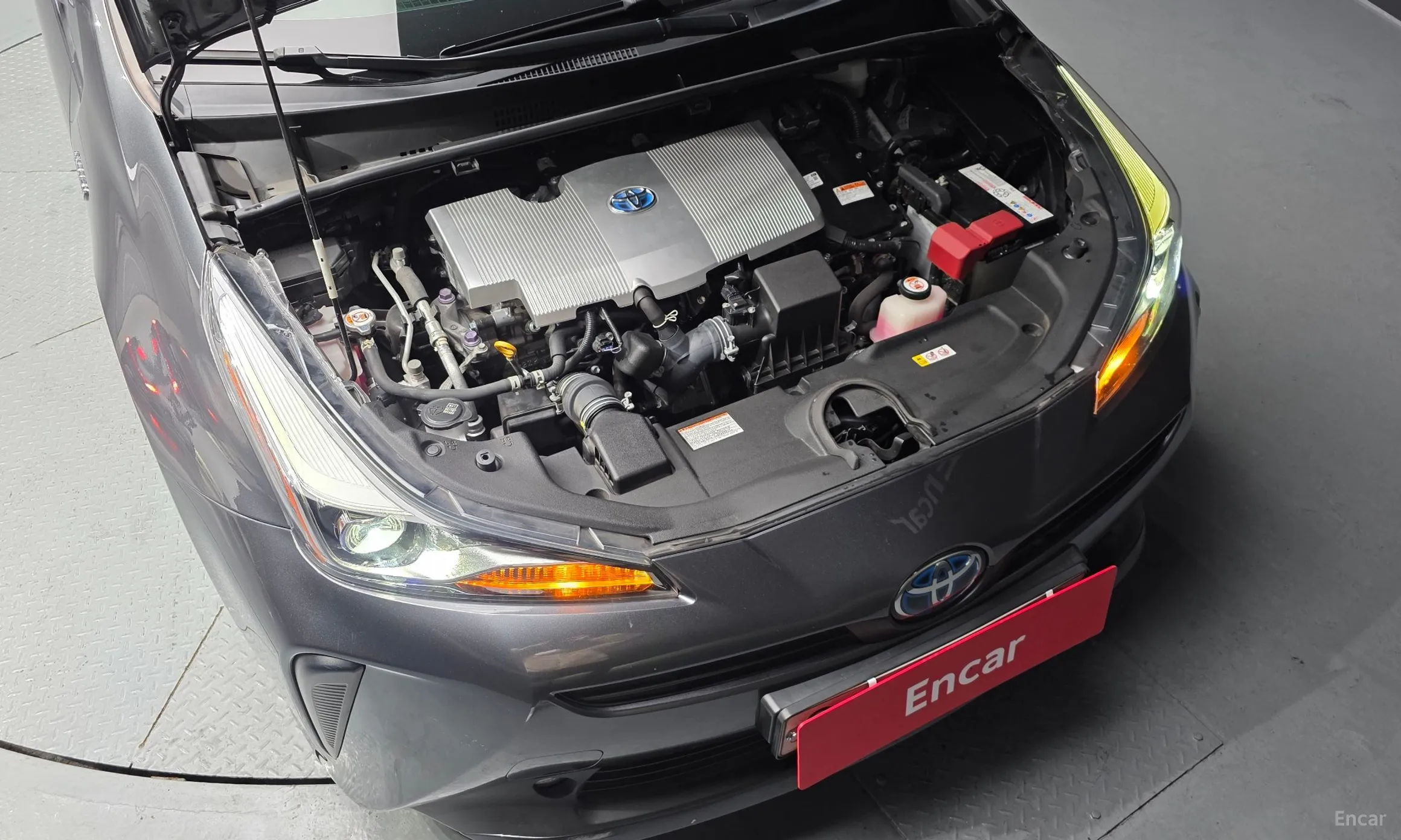 Toyota Prius 4th Generation превью 6