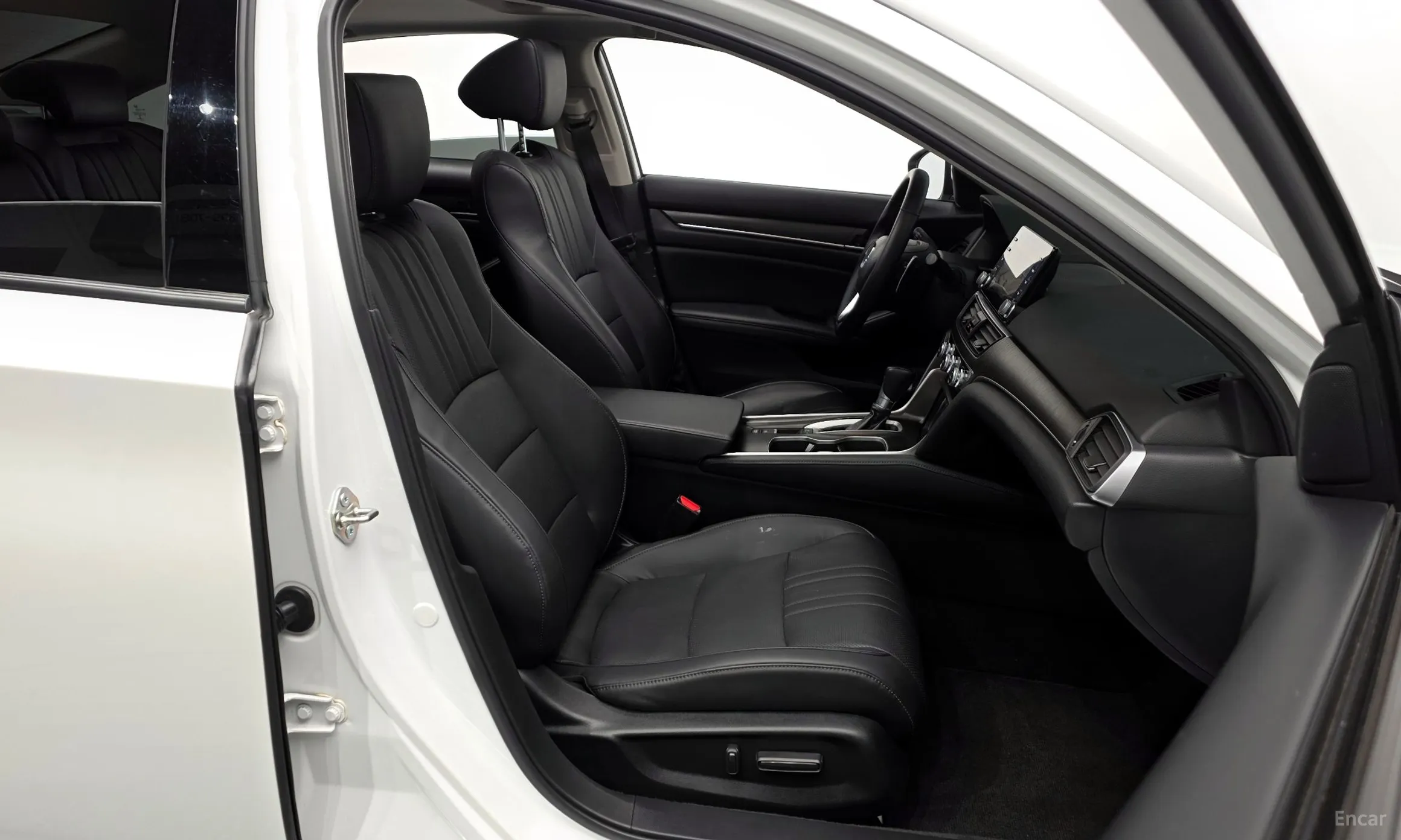 Honda Accord 10th Generation превью 11