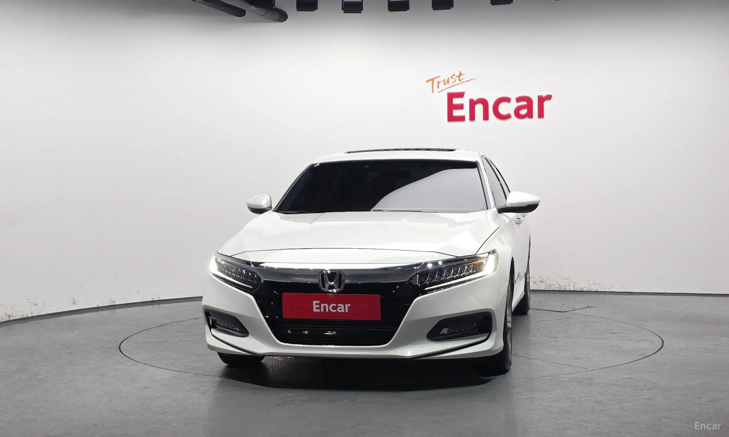Honda Accord 10th Generation превью 3