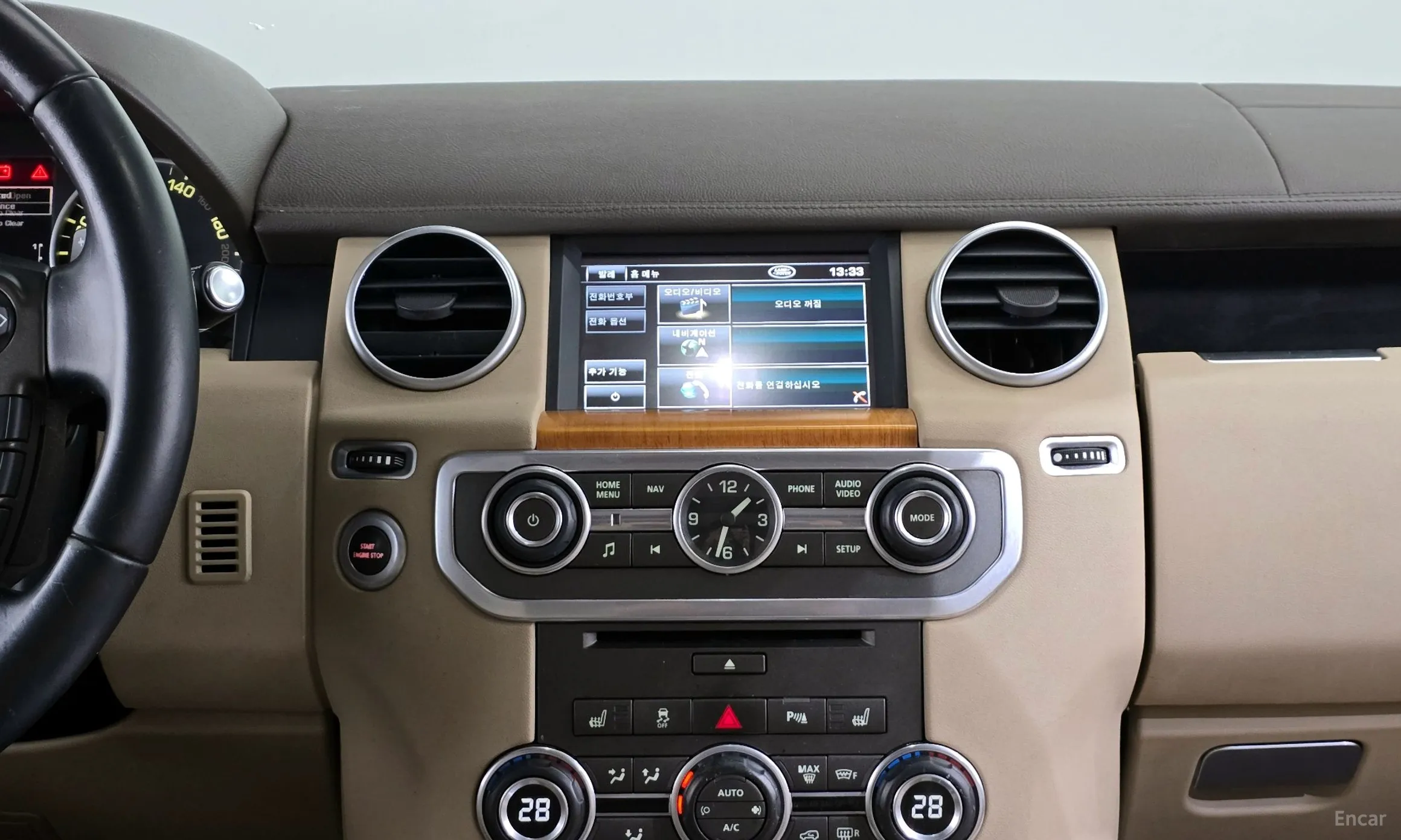 Land Rover Discovery 4 превью 14