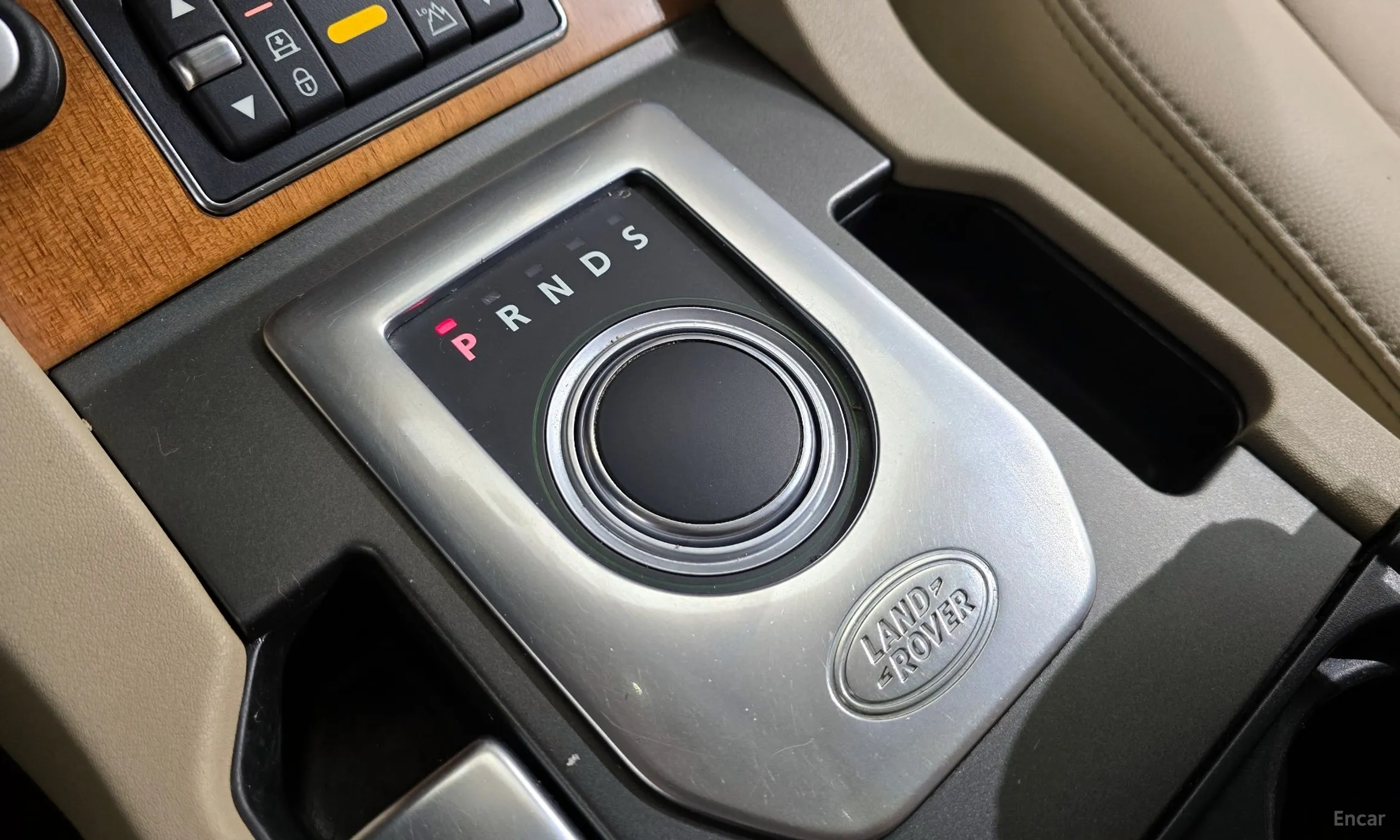 Land Rover Discovery 4 превью 9