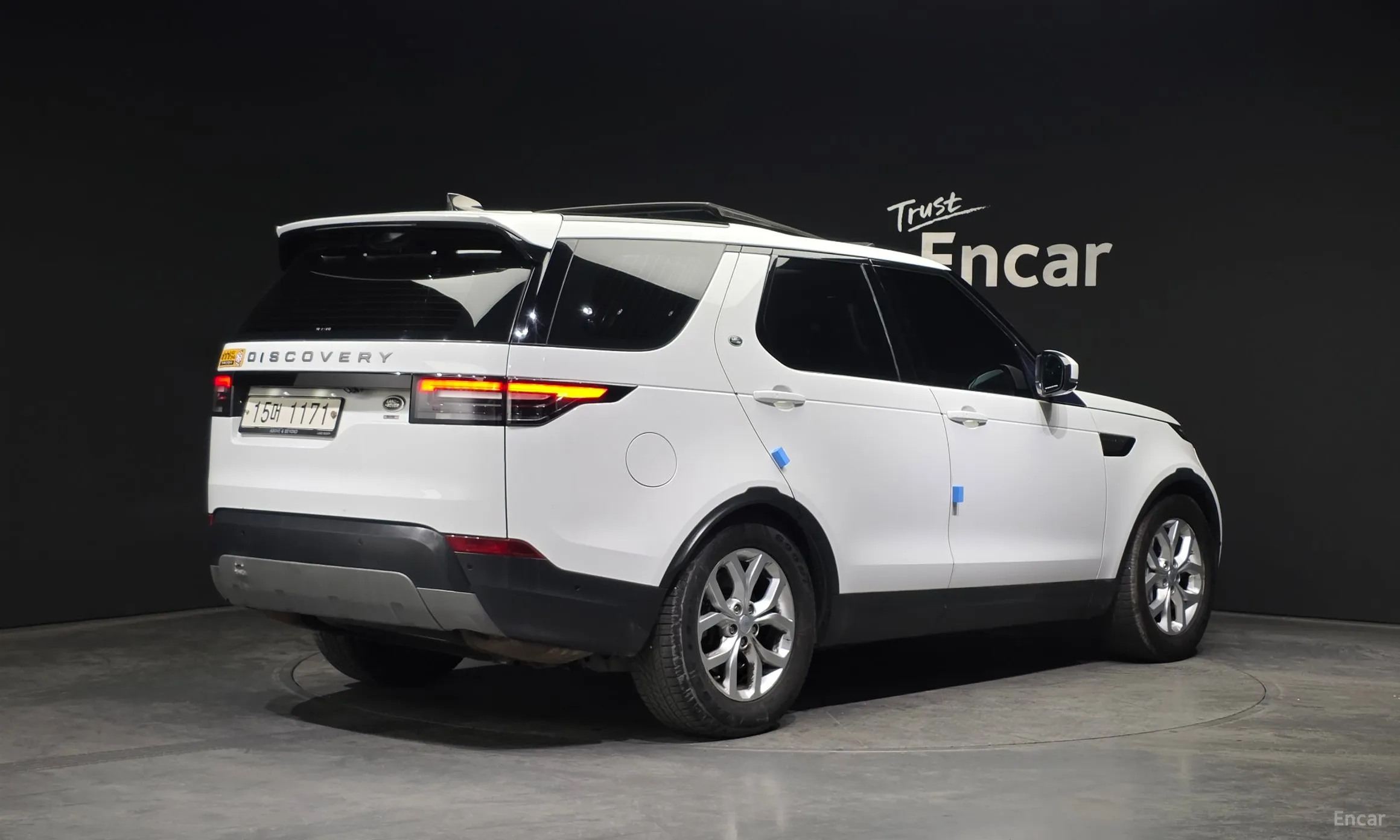 Land Rover Discovery 5 превью 2