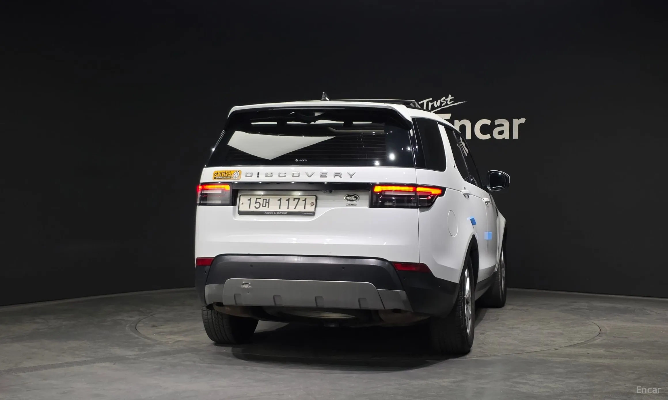 Land Rover Discovery 5 превью 4