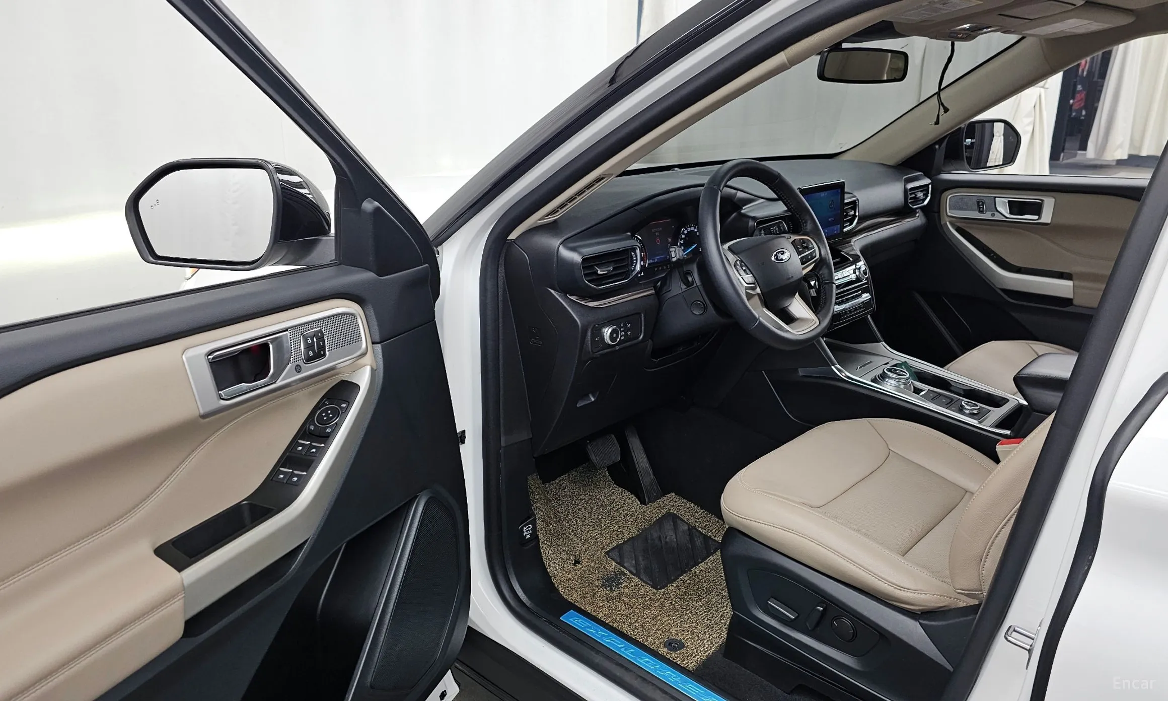 Ford Explorer 6th Generation превью 10
