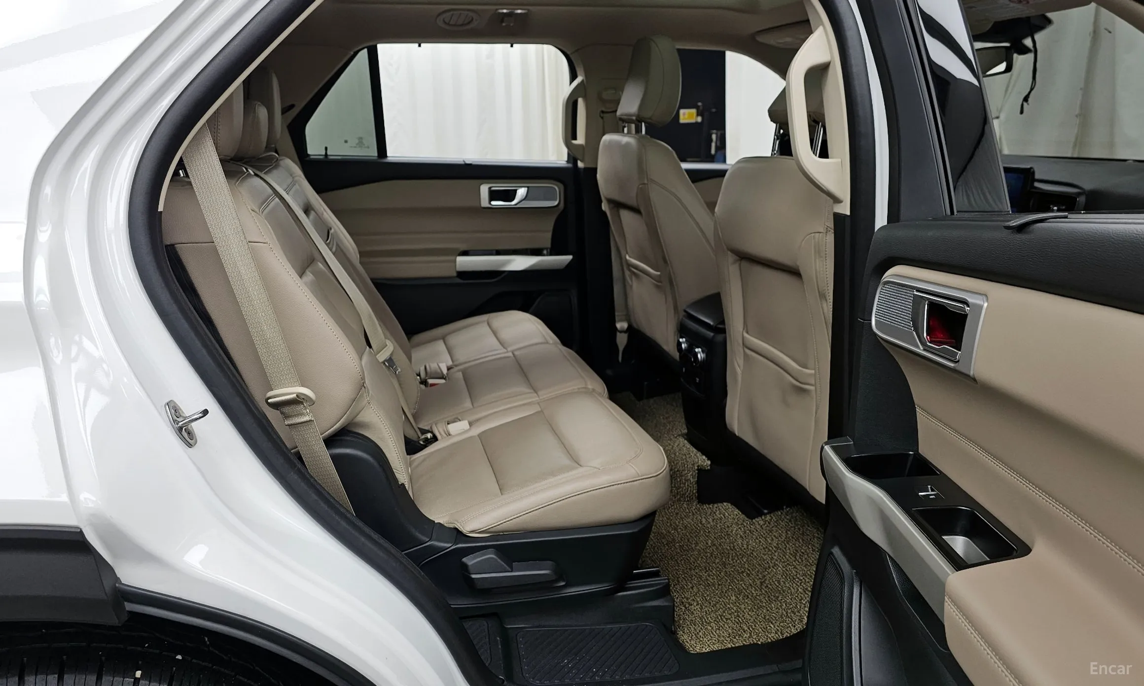 Ford Explorer 6th Generation превью 12