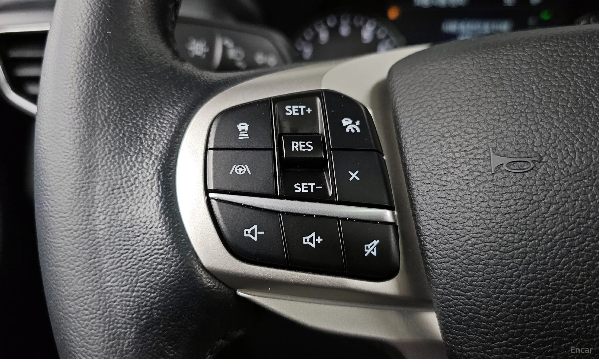 Ford Explorer 6th Generation превью 17