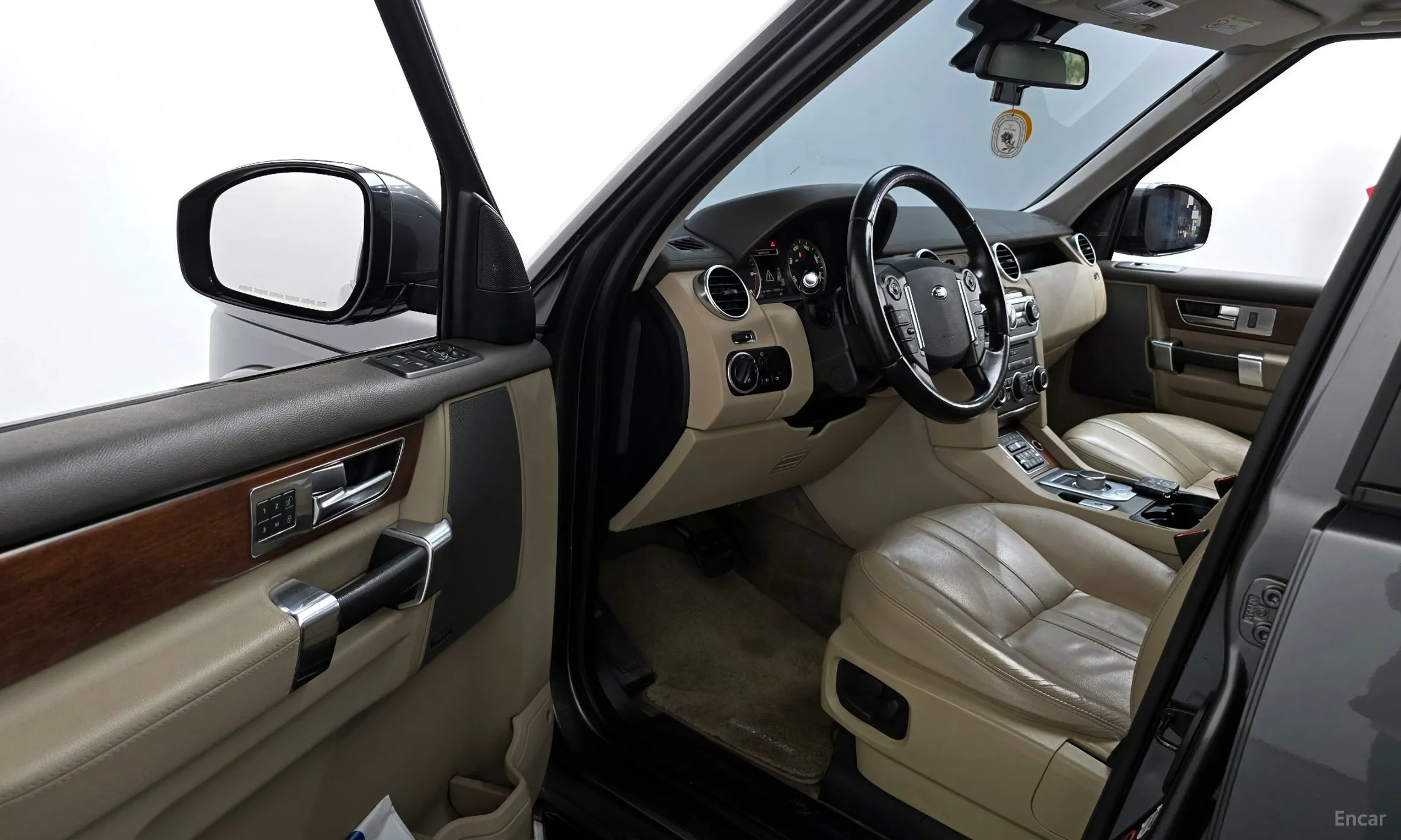 Land Rover Discovery 4 превью 10
