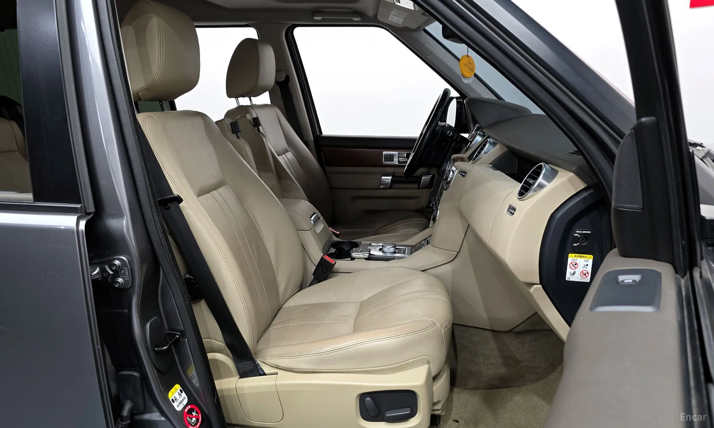 Land Rover Discovery 4 превью 11