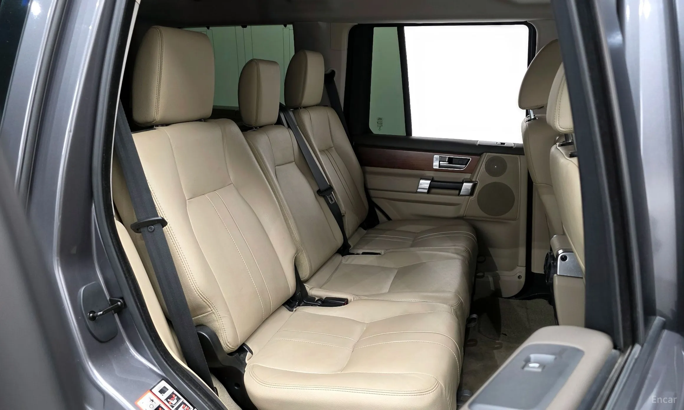 Land Rover Discovery 4 превью 12