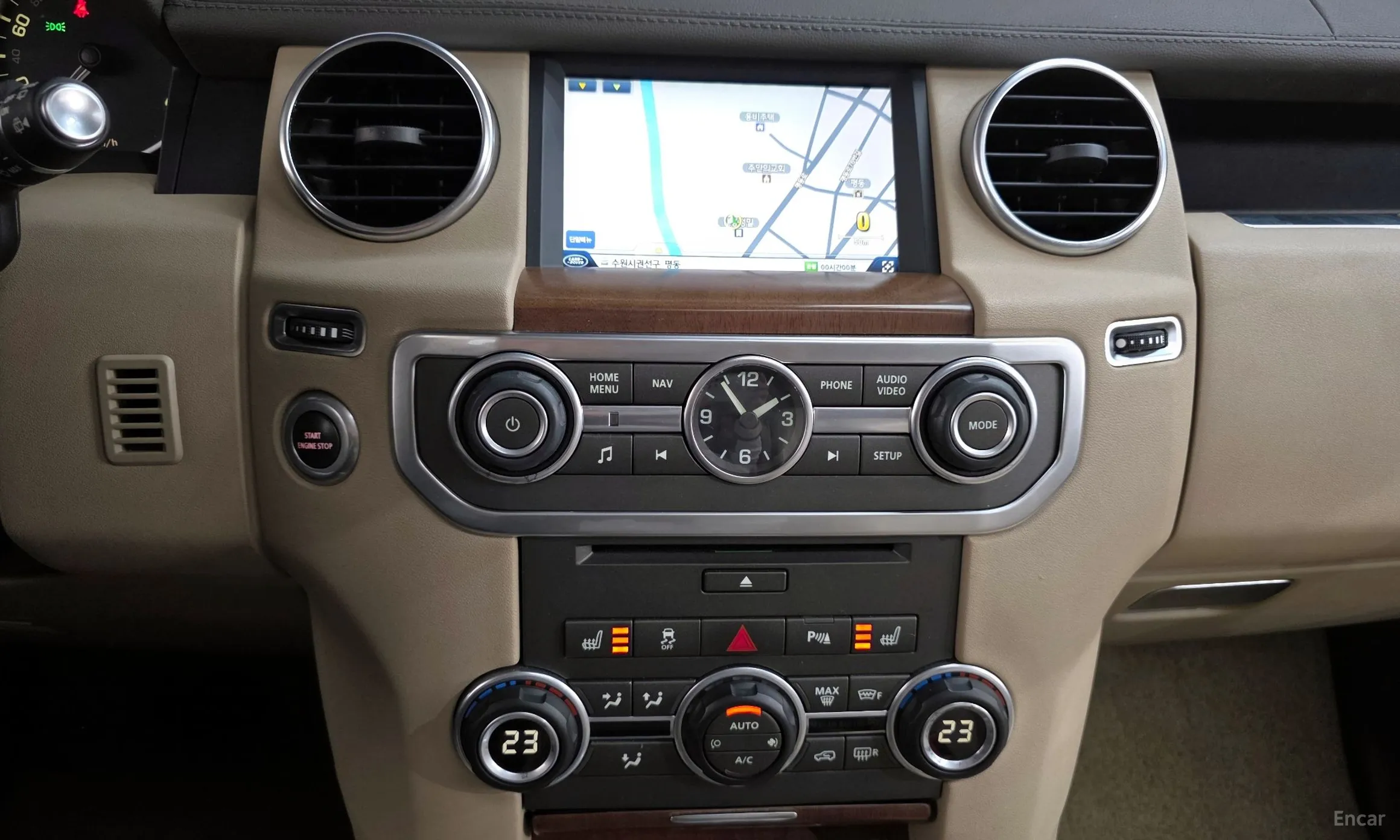 Land Rover Discovery 4 превью 15