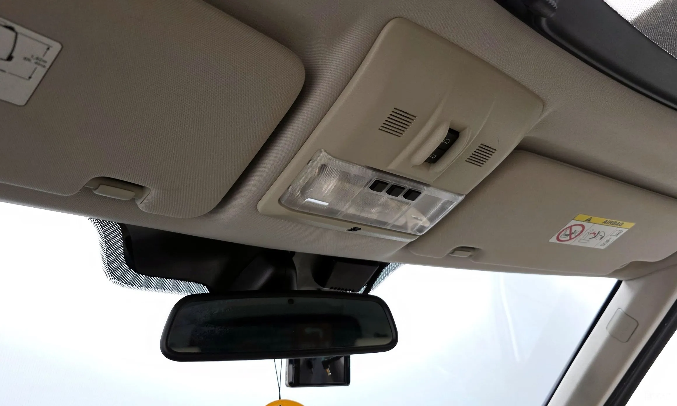 Land Rover Discovery 4 превью 18