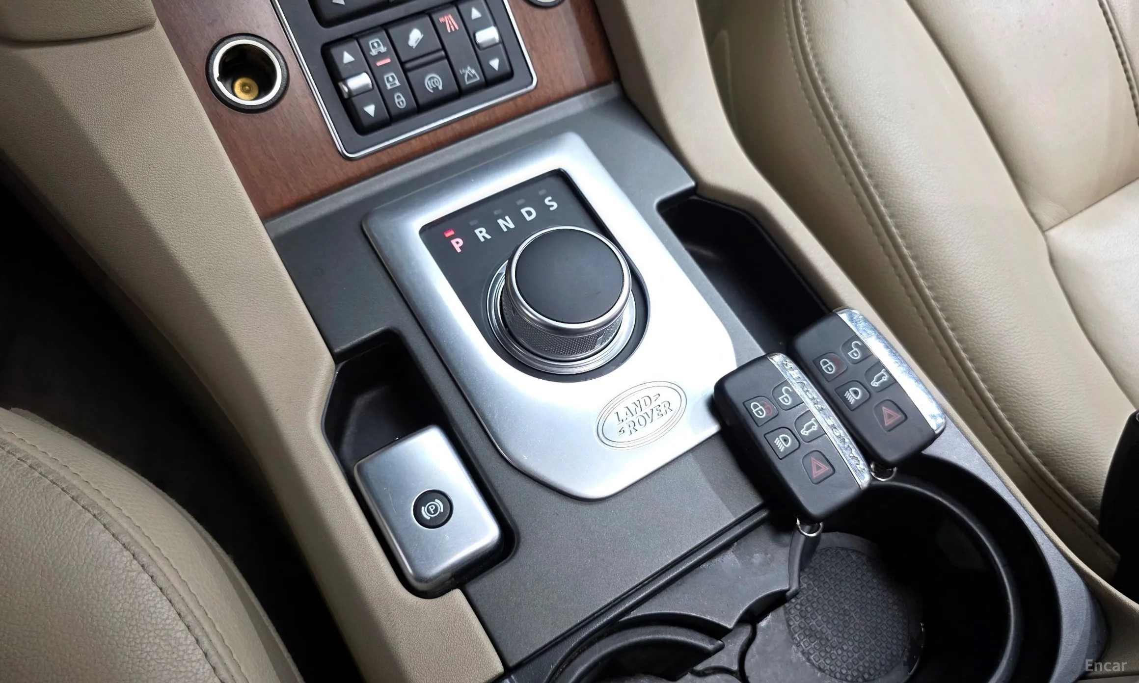 Land Rover Discovery 4 превью 9