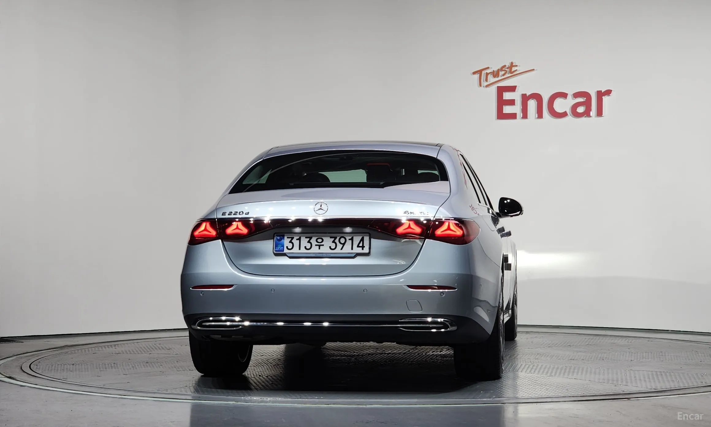 Mercedes Benz E-Class W214 превью 4