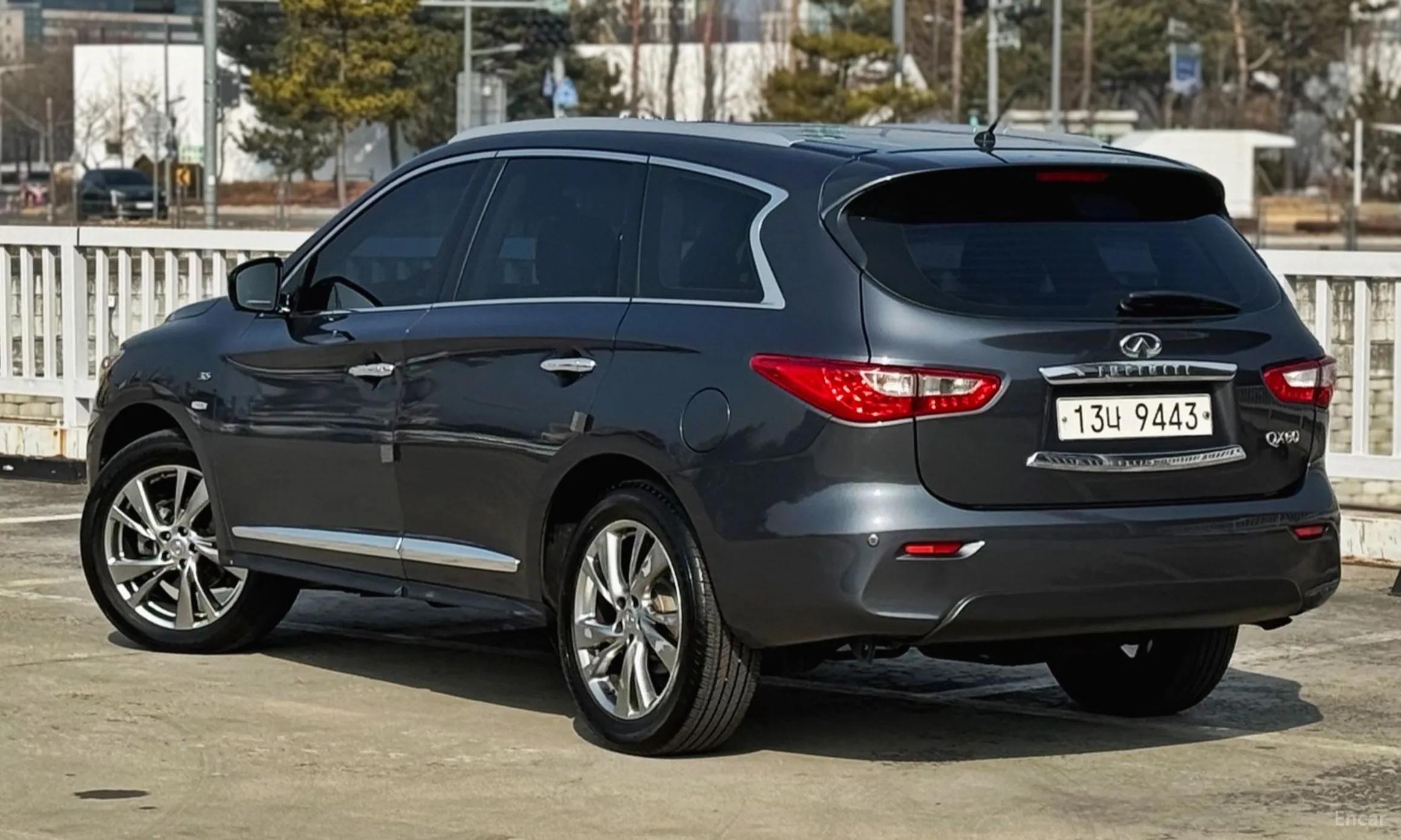 Infiniti QX60 превью 3