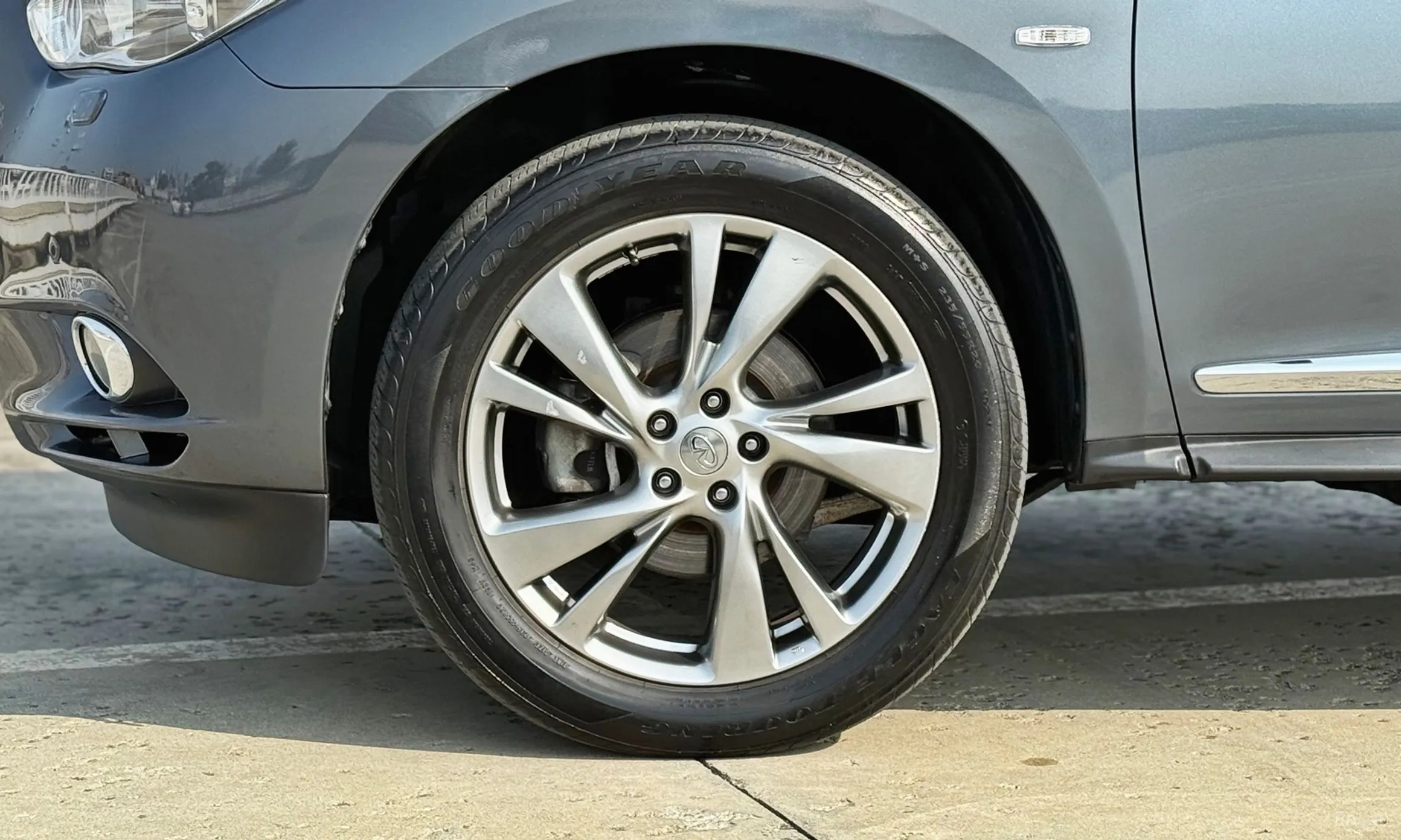 Infiniti QX60 превью 5