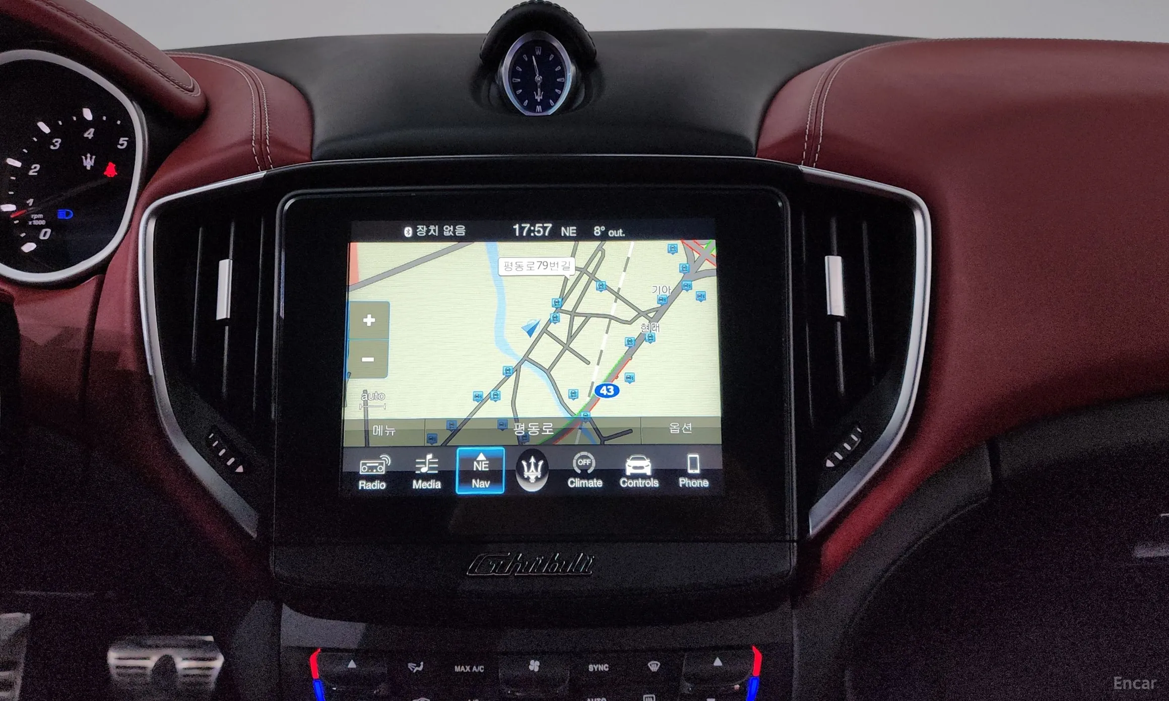 Maserati Ghibli превью 14