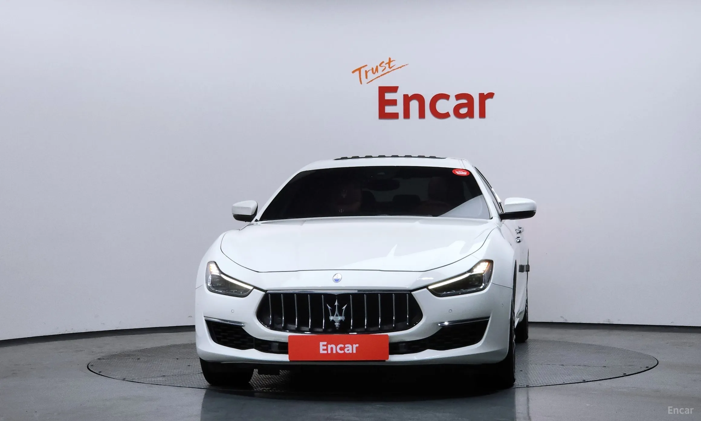 Maserati Ghibli превью 3