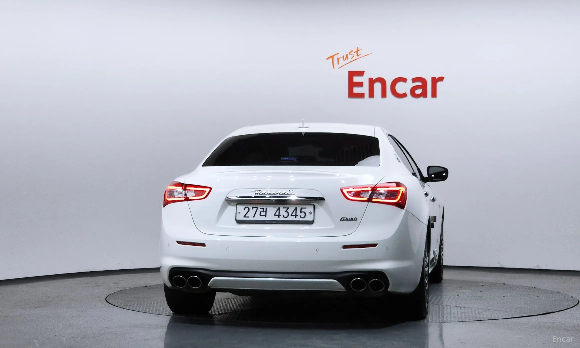 Maserati Ghibli превью 4