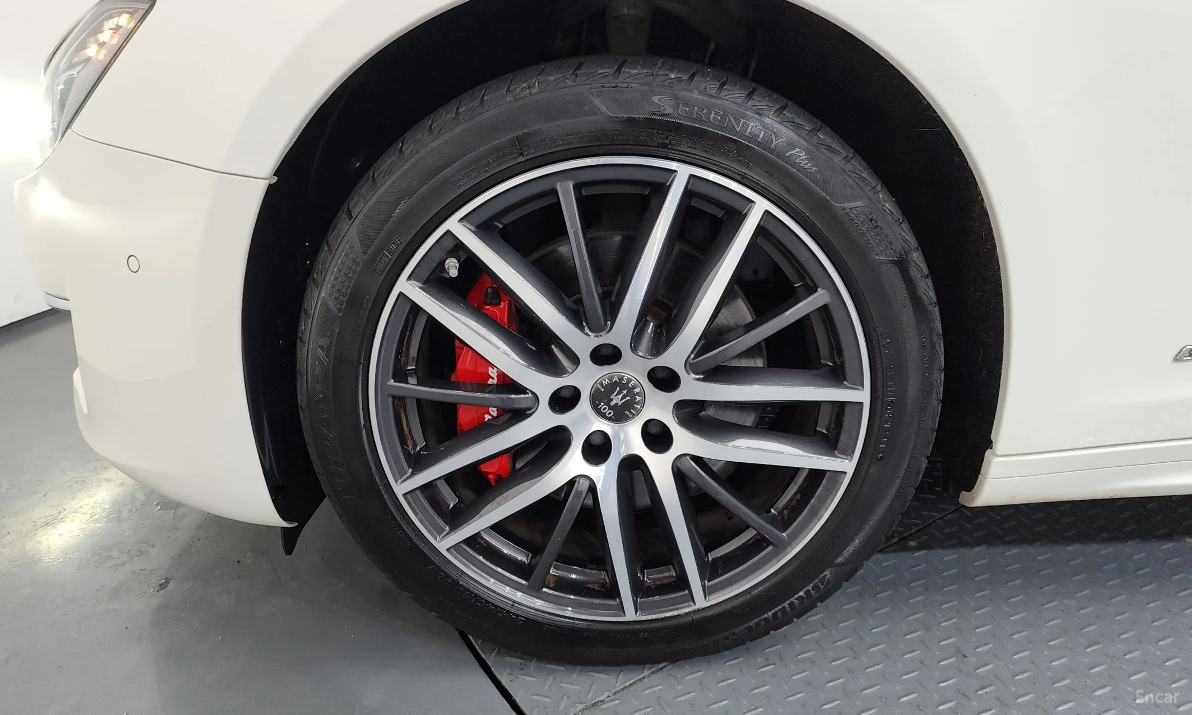 Maserati Ghibli превью 5