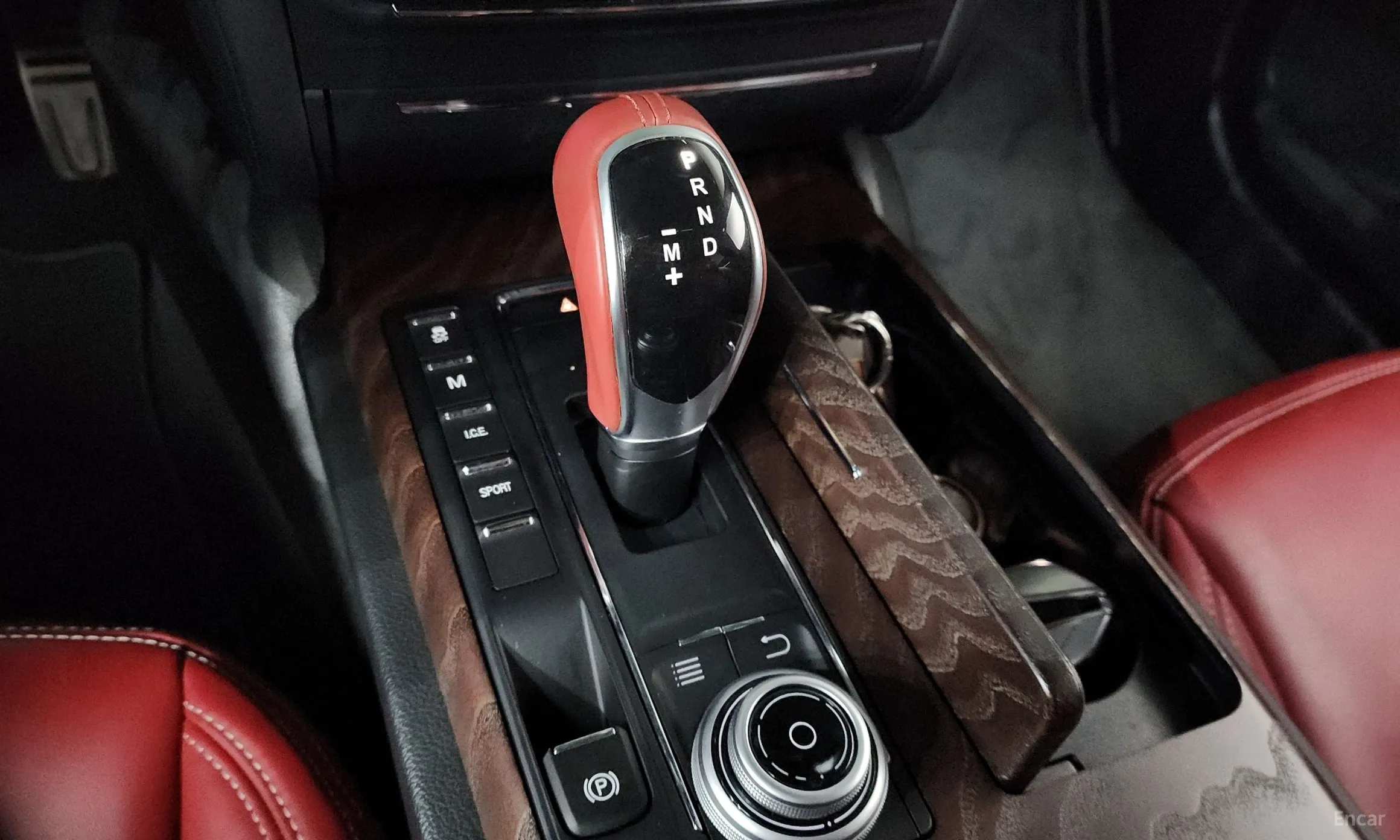 Maserati Ghibli превью 9