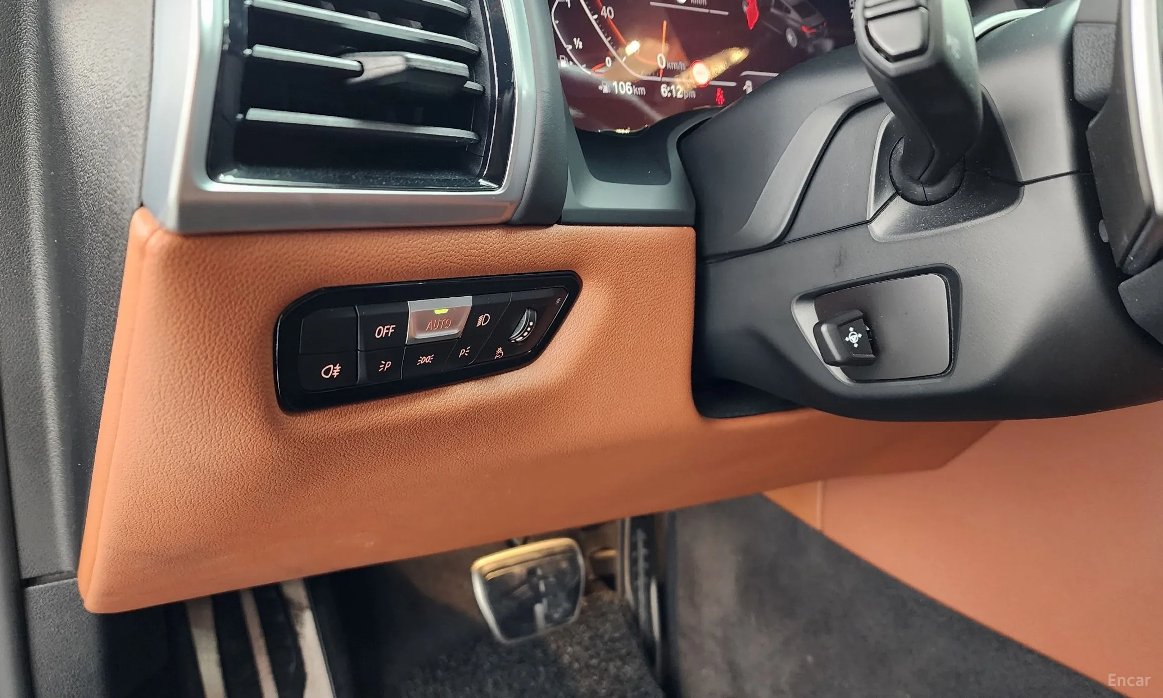 BMW 8-series (G15) превью 14
