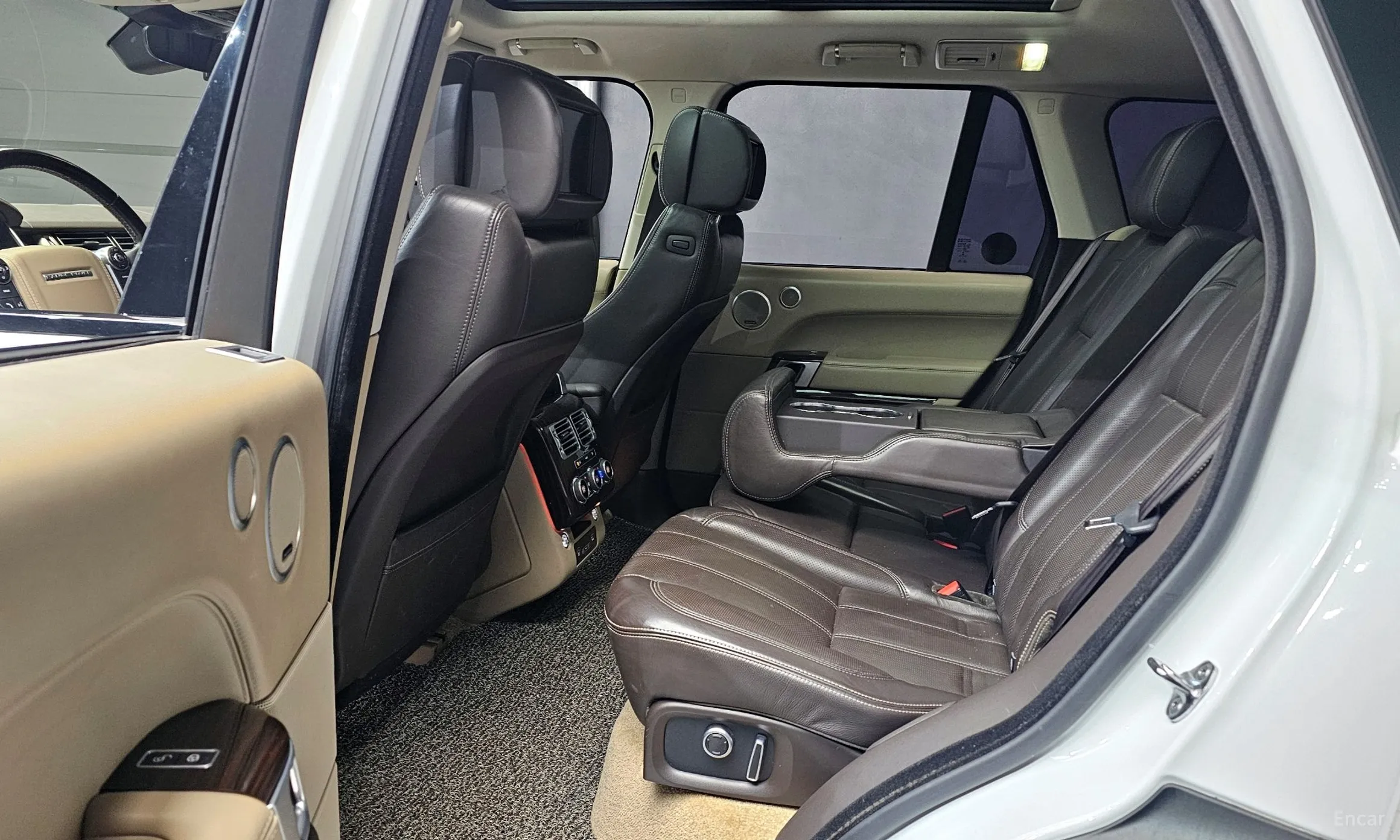 Land Rover Range Rover 4th Generation превью 12
