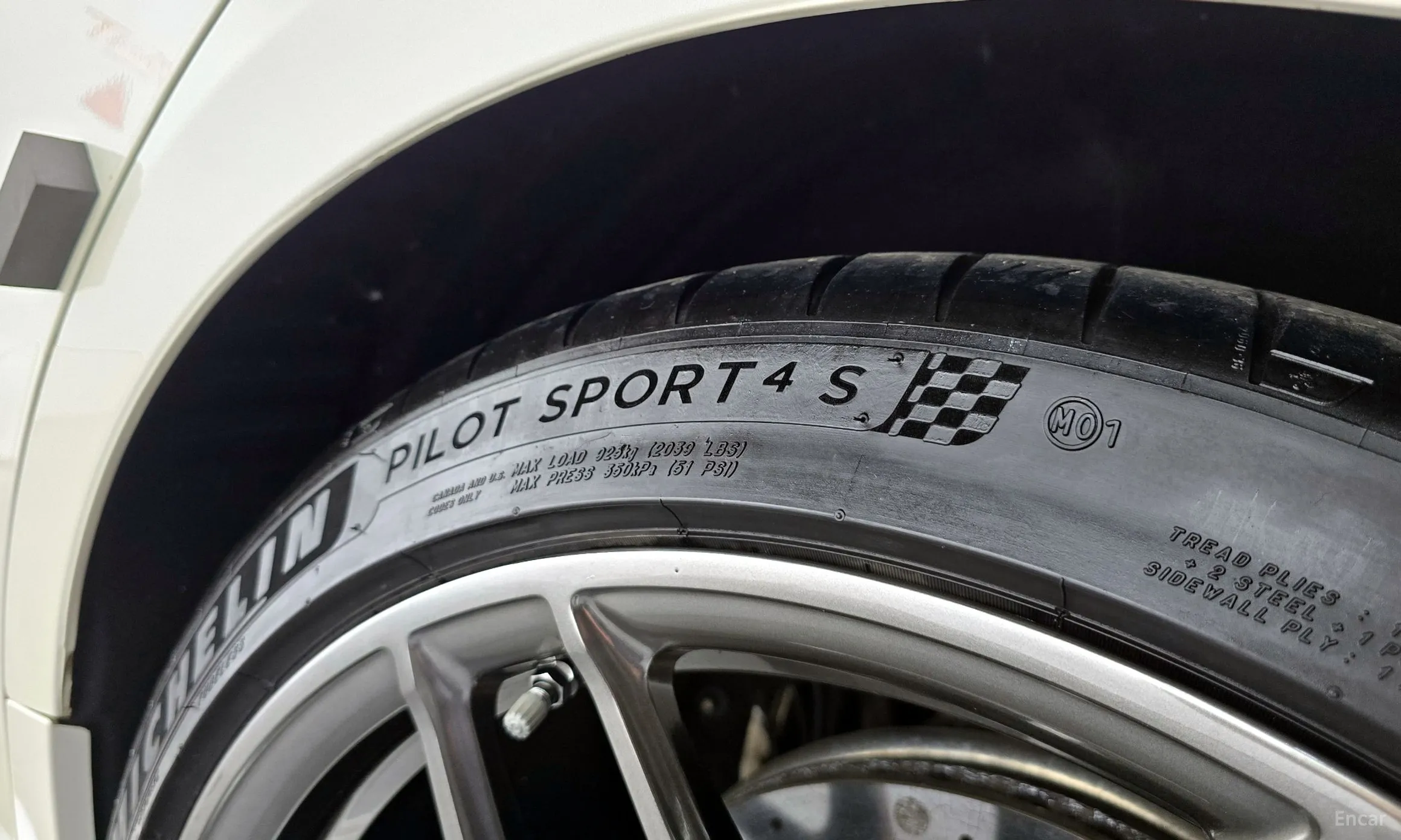 Mercedes Benz AMG GT превью 17