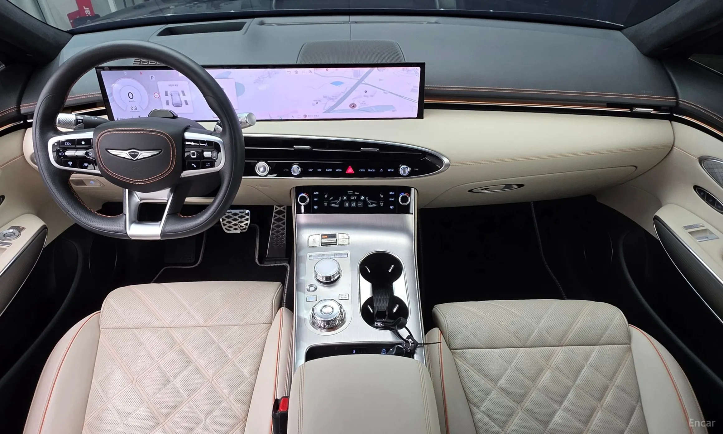 Genesis GV70 превью 7