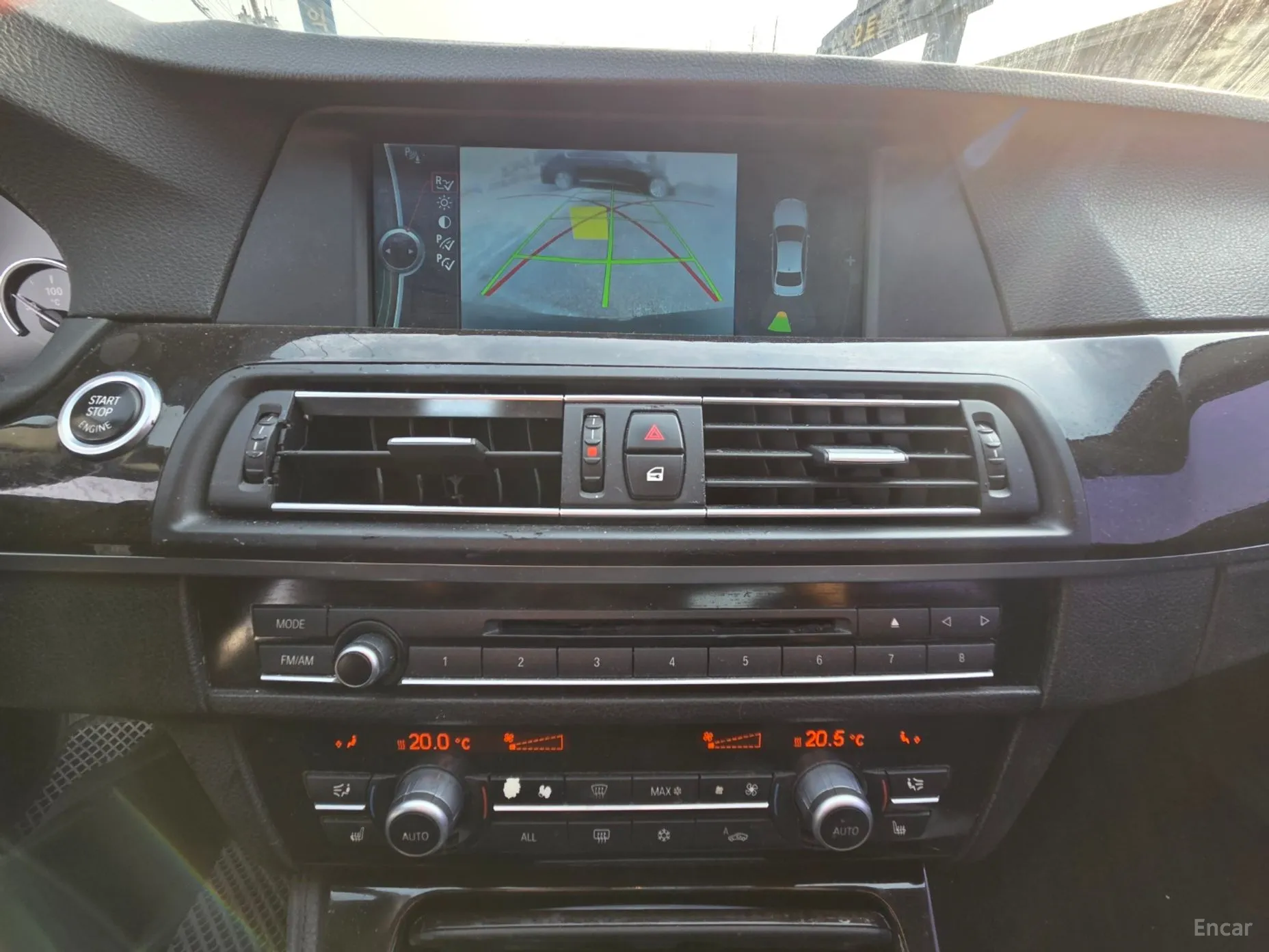 BMW 5 Series (F10) превью 10