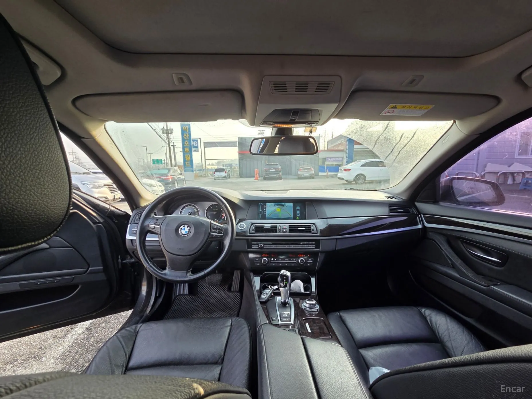 BMW 5 Series (F10) превью 8