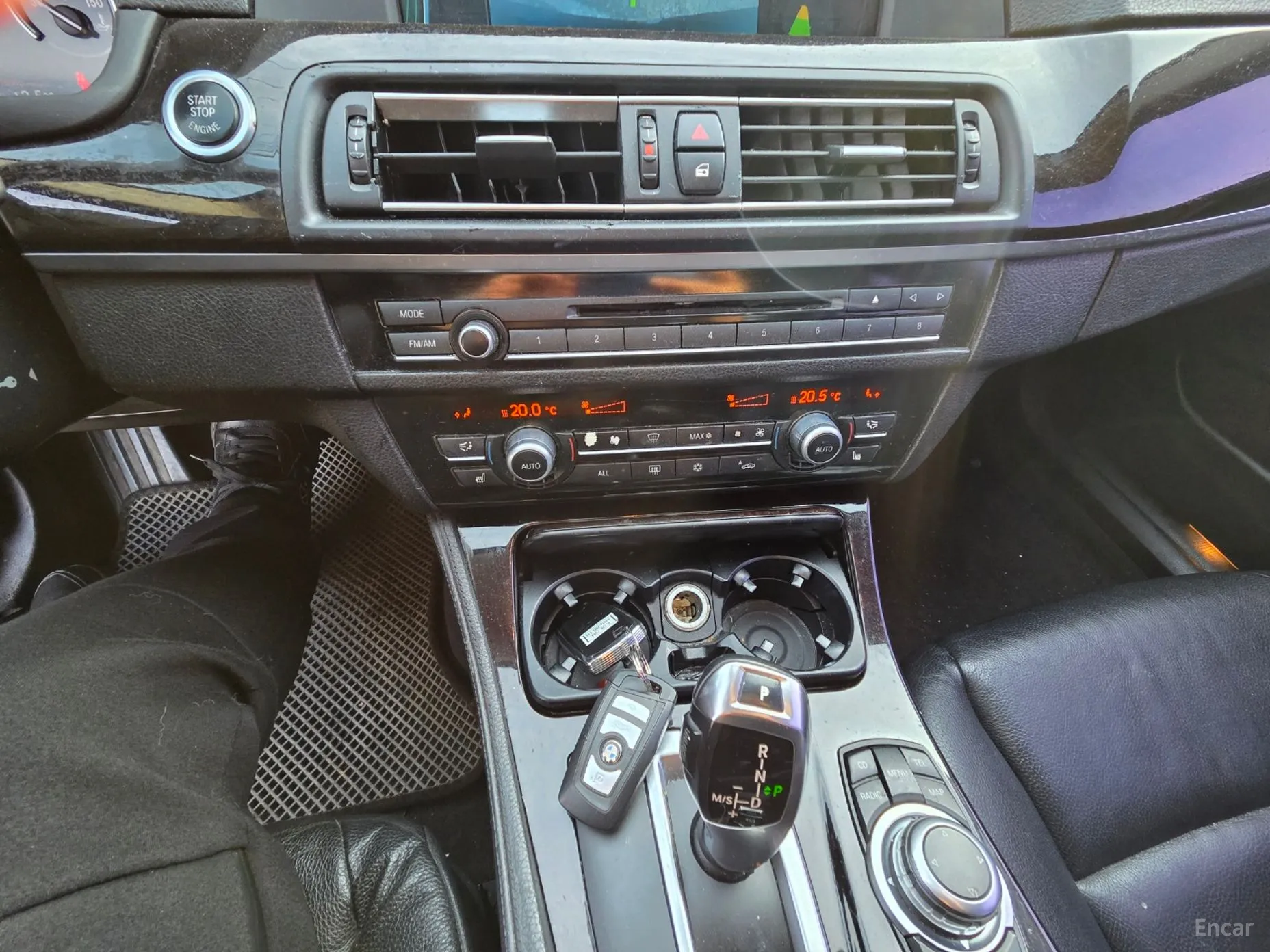 BMW 5 Series (F10) превью 9